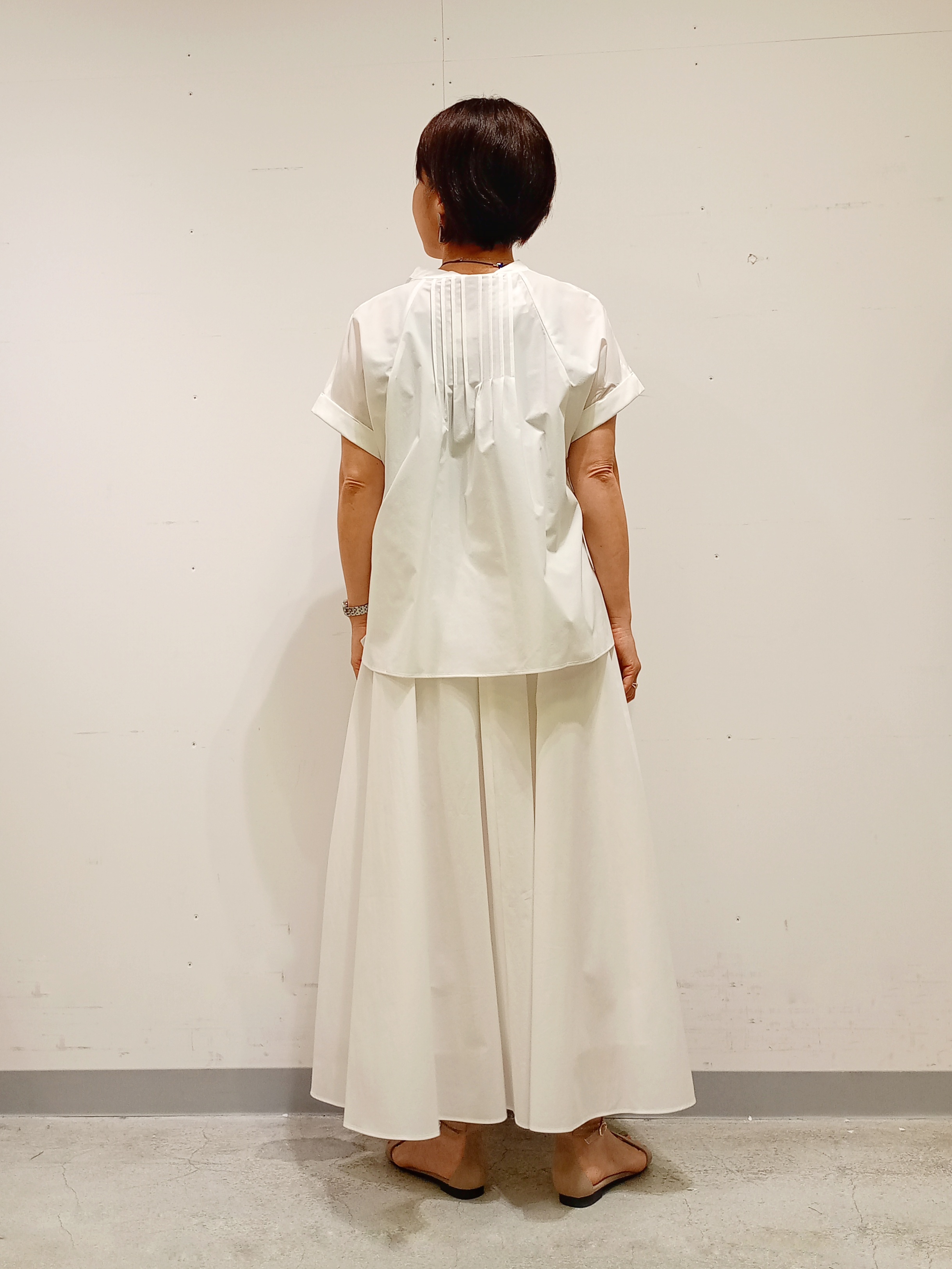 Kさんの「INDIVI｜【撥水／UVケア／SETUP可能】軽量タックスキッパーブラウス」を使ったコーディネート