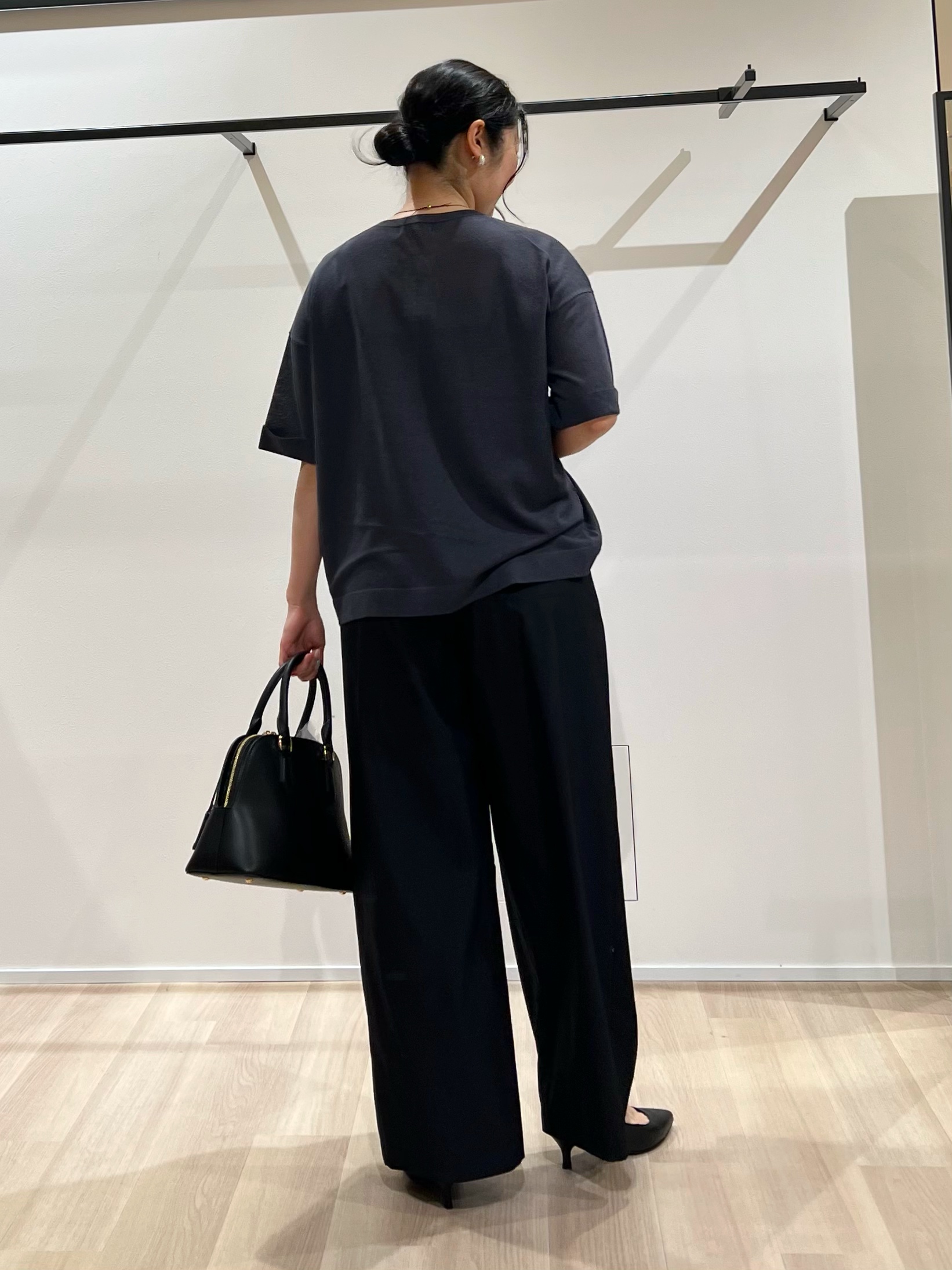 TOMOMIさんの「UNTITLED｜【アンサンブル可/Tシャツ風/ゆったり】リラックスニットトップス」を使ったコーディネート