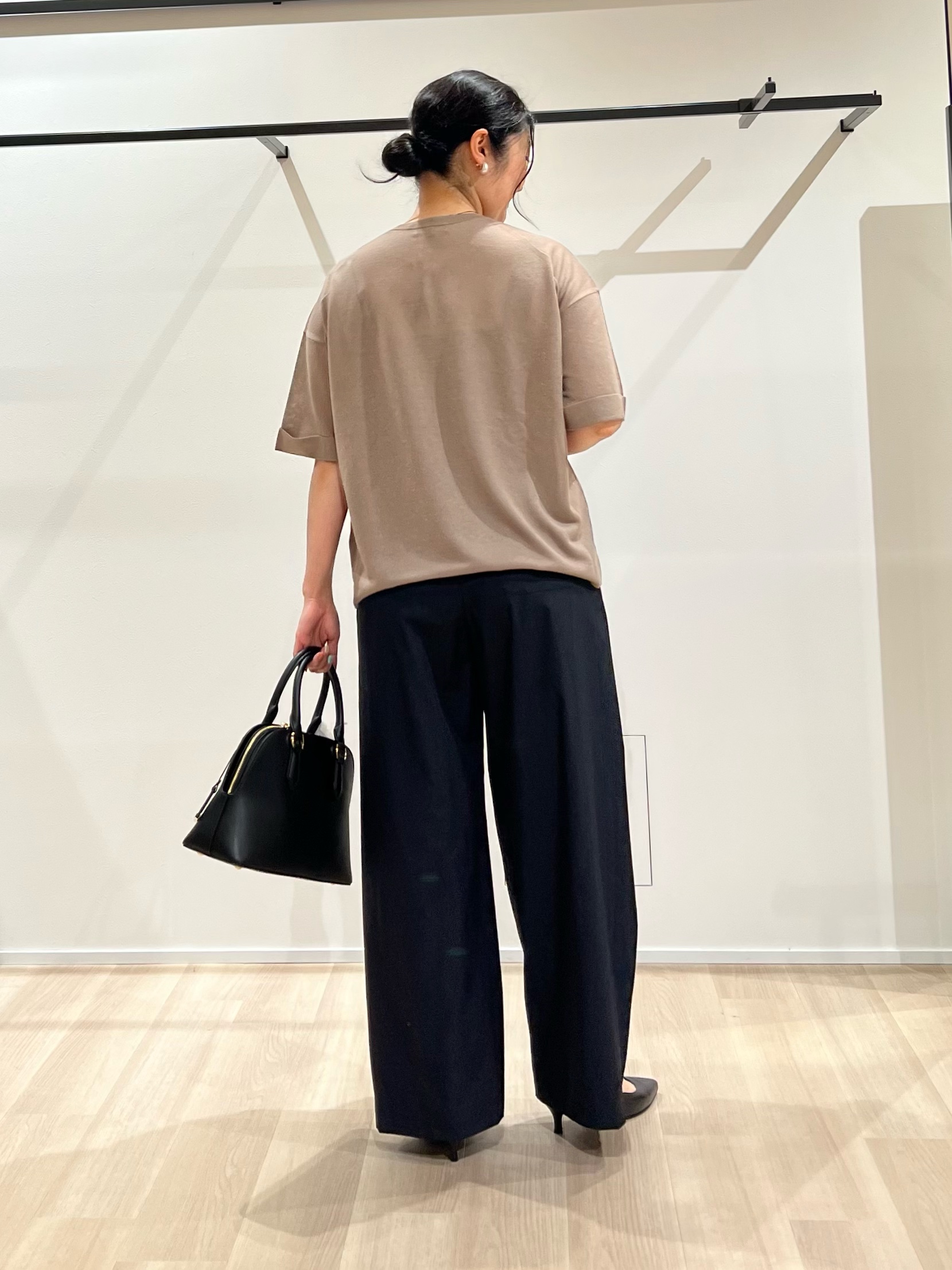 TOMOMIさんの「UNTITLED｜【アンサンブル可/Tシャツ風/ゆったり】リラックスニットトップス」を使ったコーディネート
