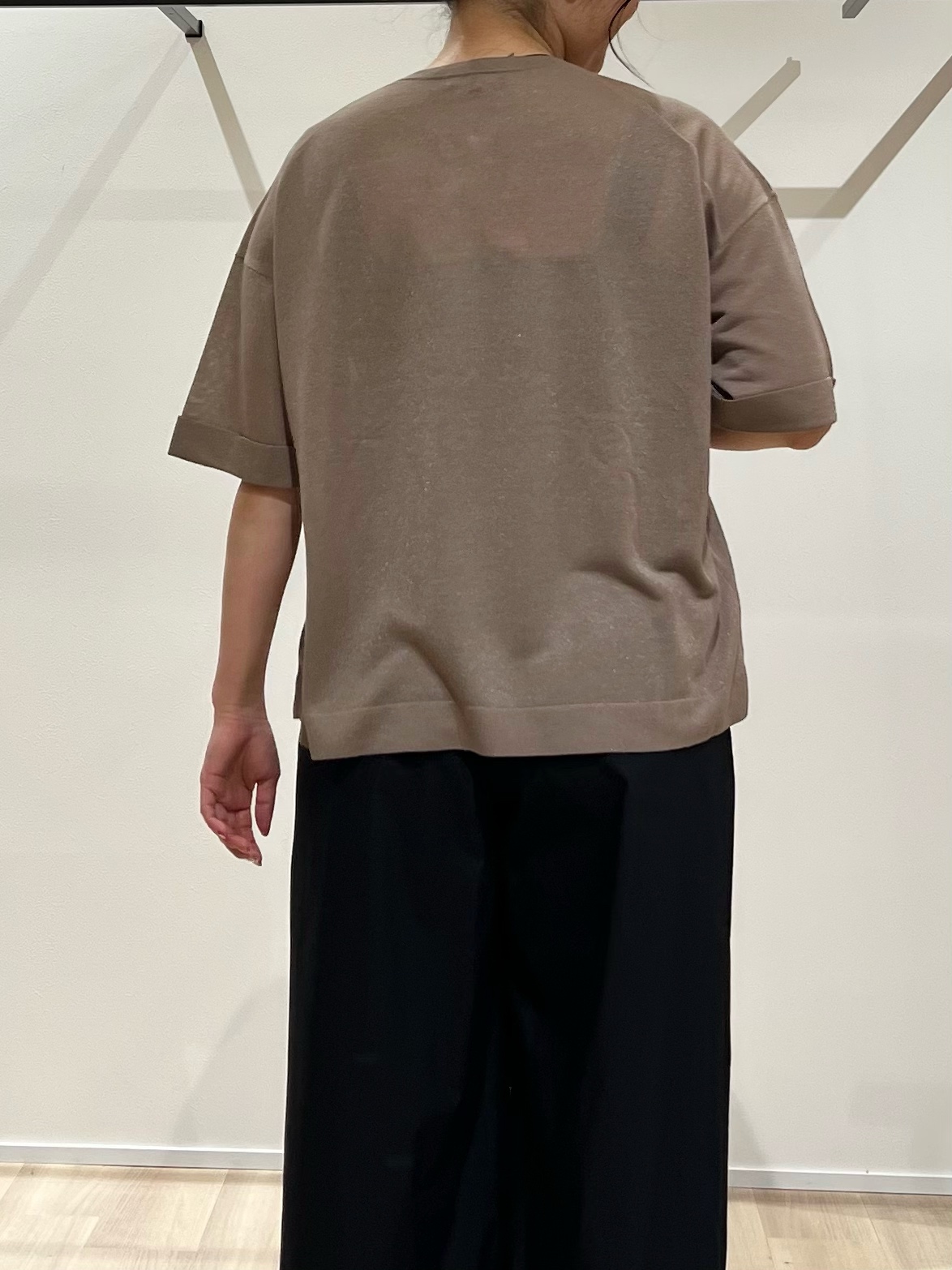 TOMOMIさんの「UNTITLED｜【アンサンブル可/Tシャツ風/ゆったり】リラックスニットトップス」を使ったコーディネート
