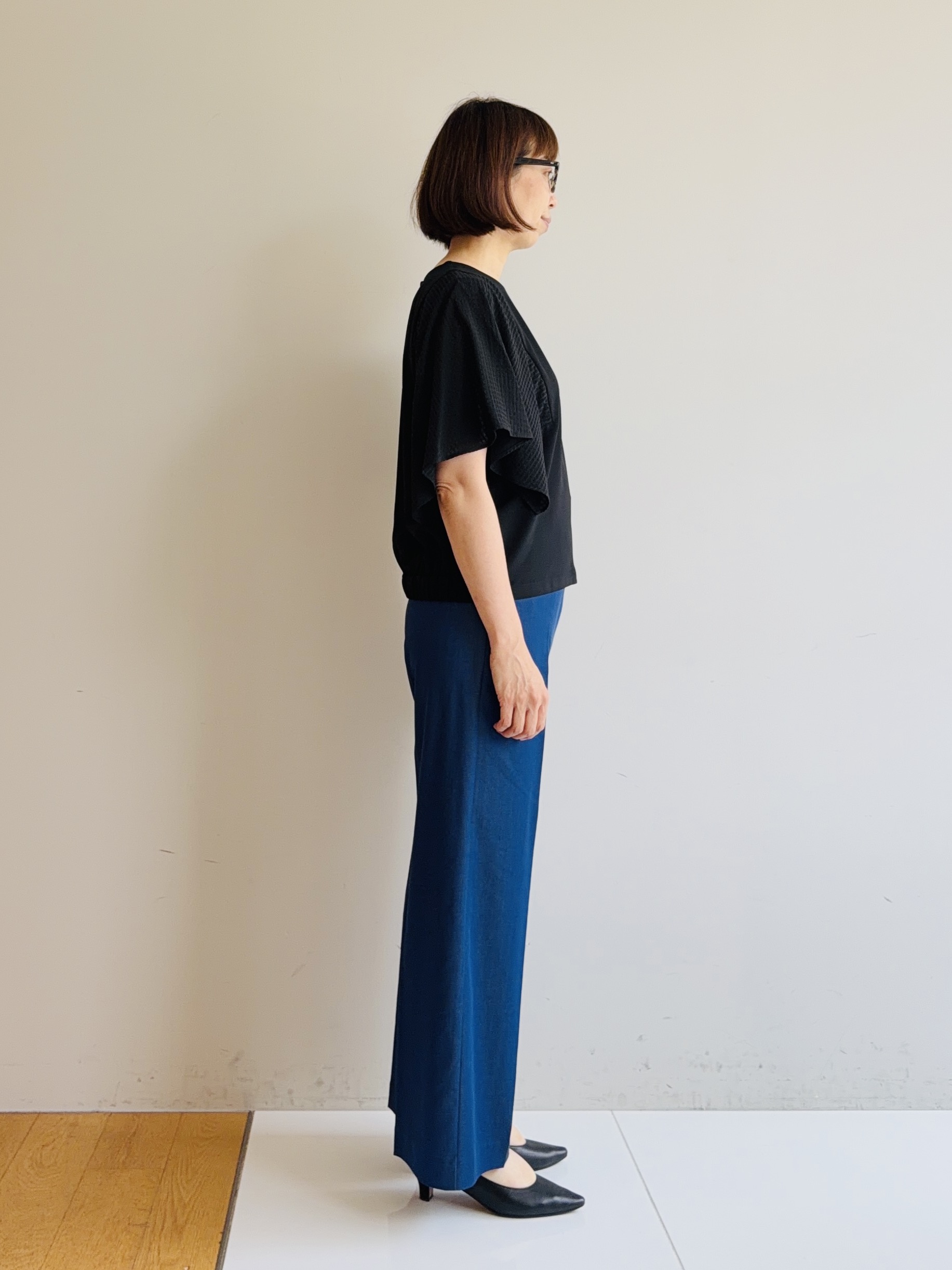 murayamaさんの「INDIVI｜【洗える／シアーチェック柄】異素材コンビスリーブトップス」を使ったコーディネート