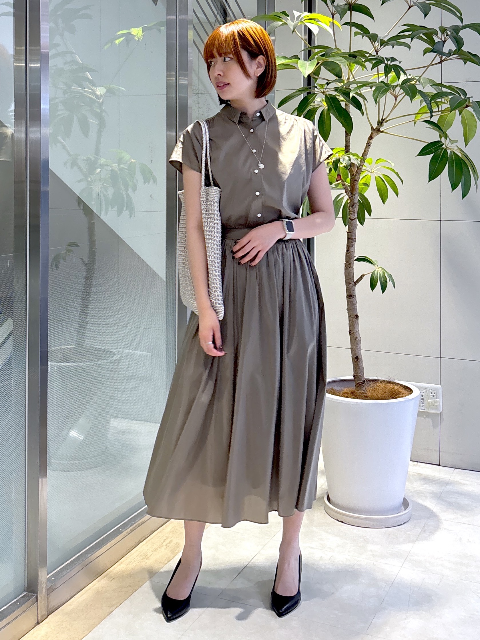 yukaさんの「UNTITLED｜【セットアップ可/軽量/清涼感】ローンギャザーブラウス」を使ったコーディネート