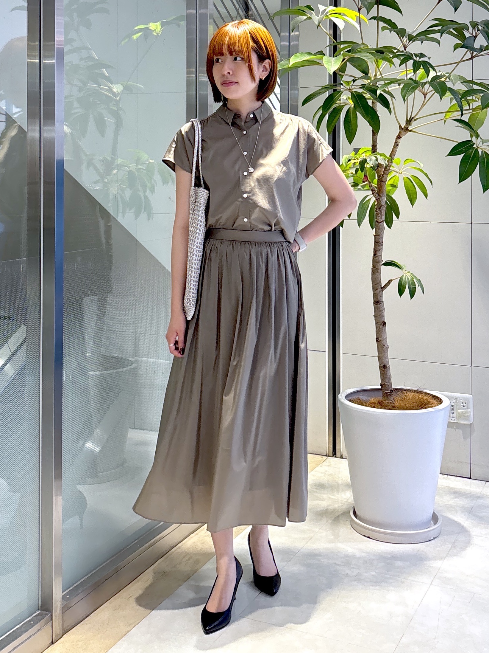 yukaさんの「UNTITLED｜【セットアップ可/軽量/清涼感】ローンギャザーブラウス」を使ったコーディネート