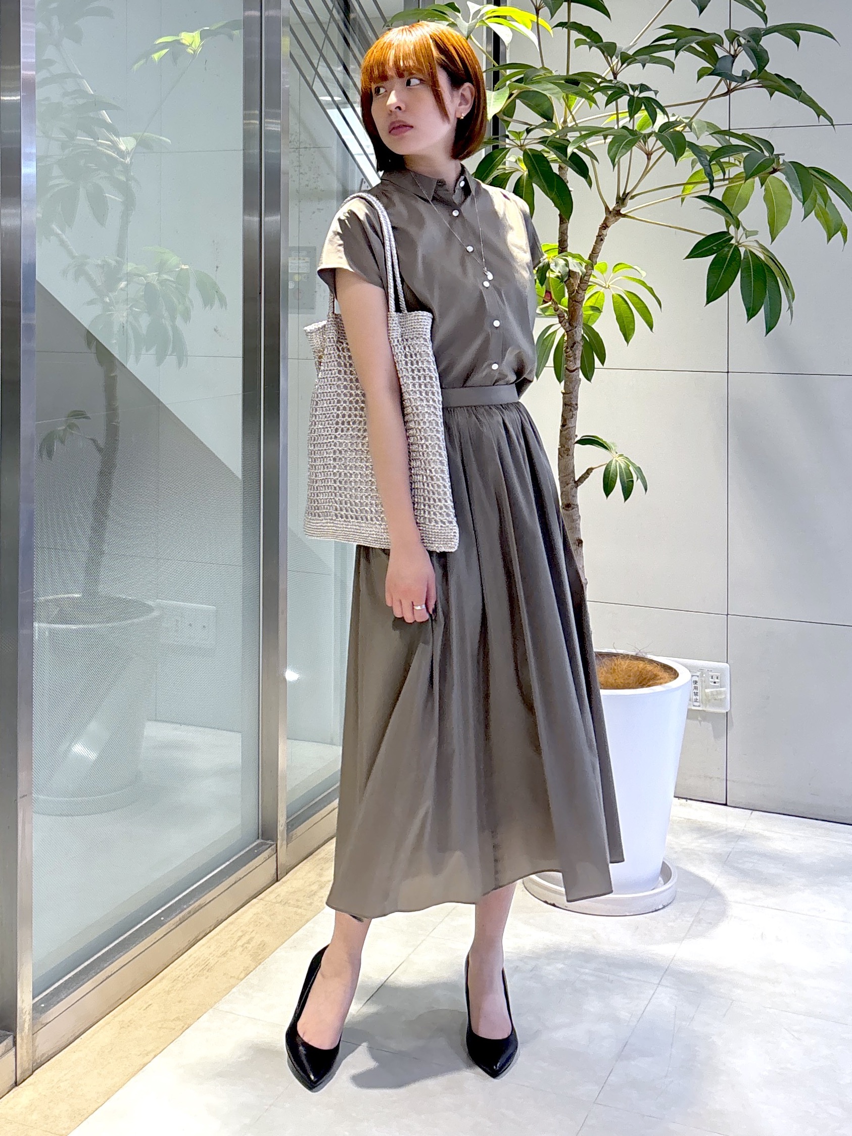 yukaさんの「UNTITLED｜【セットアップ可/軽量/清涼感】ローンギャザーブラウス」を使ったコーディネート