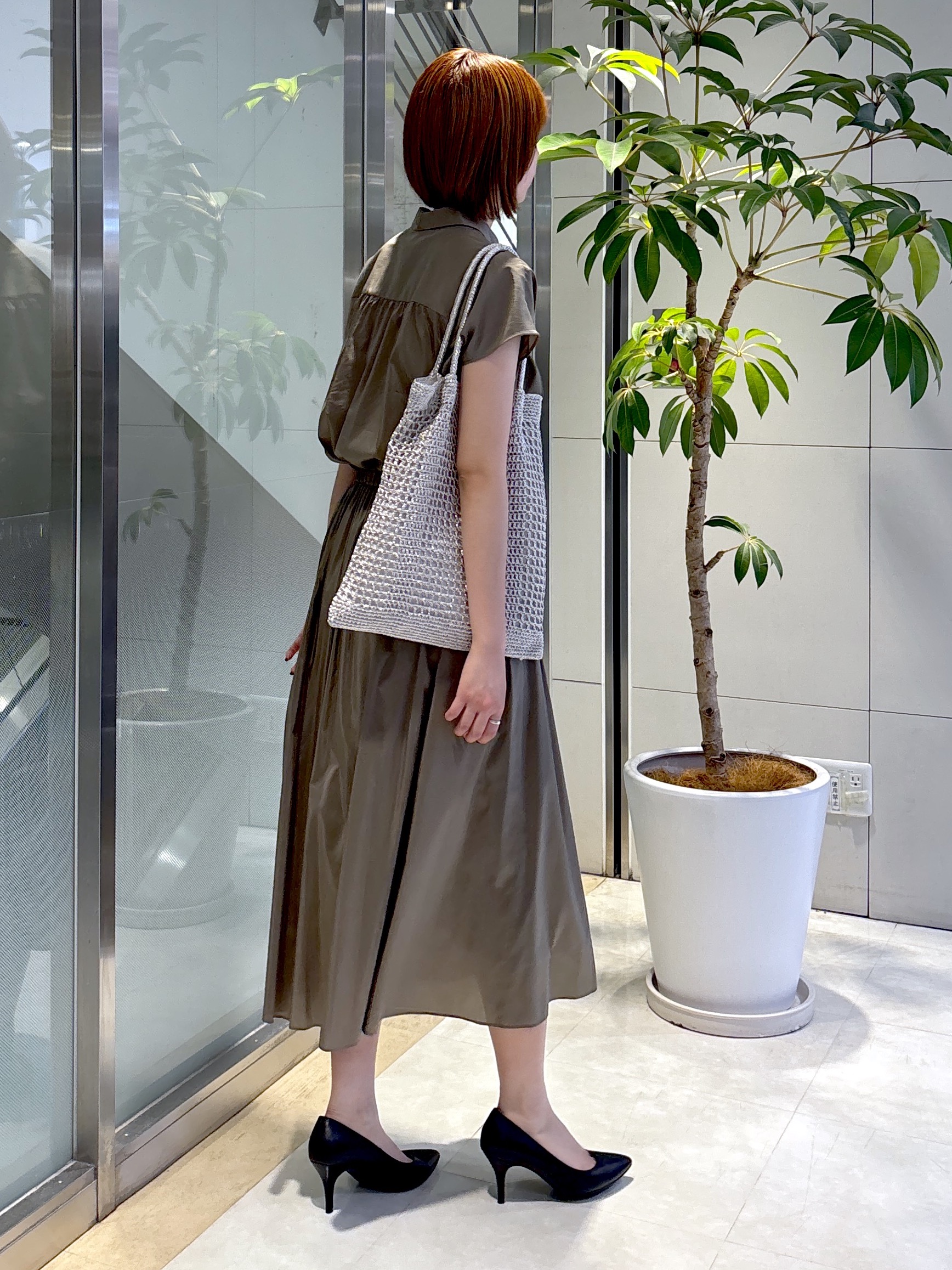 yukaさんの「UNTITLED｜【セットアップ可/軽量/清涼感】ローンギャザーブラウス」を使ったコーディネート
