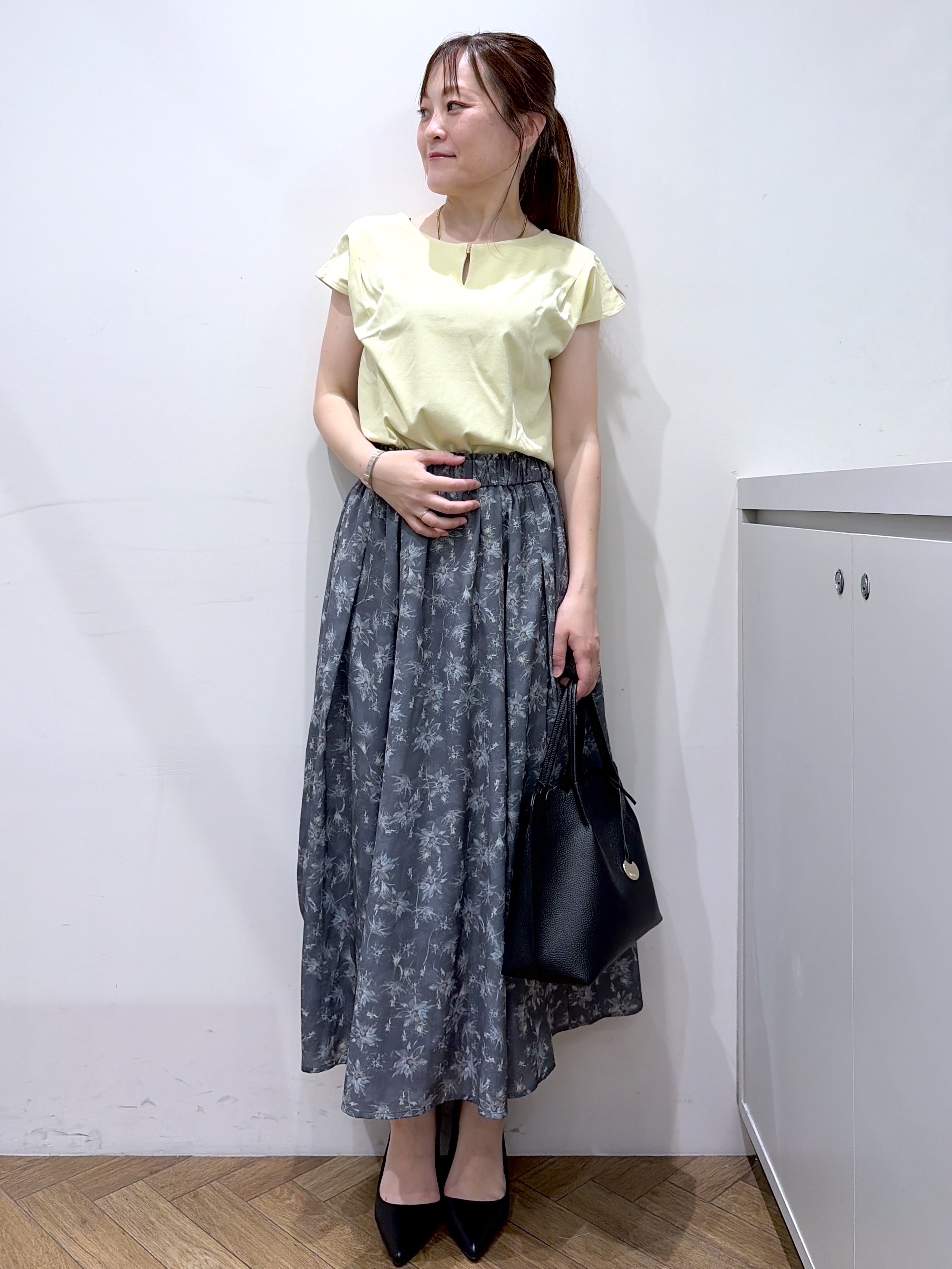 Junさんの「index｜【接触冷感】ビジューキーネックフレンチトップス《UVケア／洗濯機OK／XS～3L／8col》」を使ったコーディネート