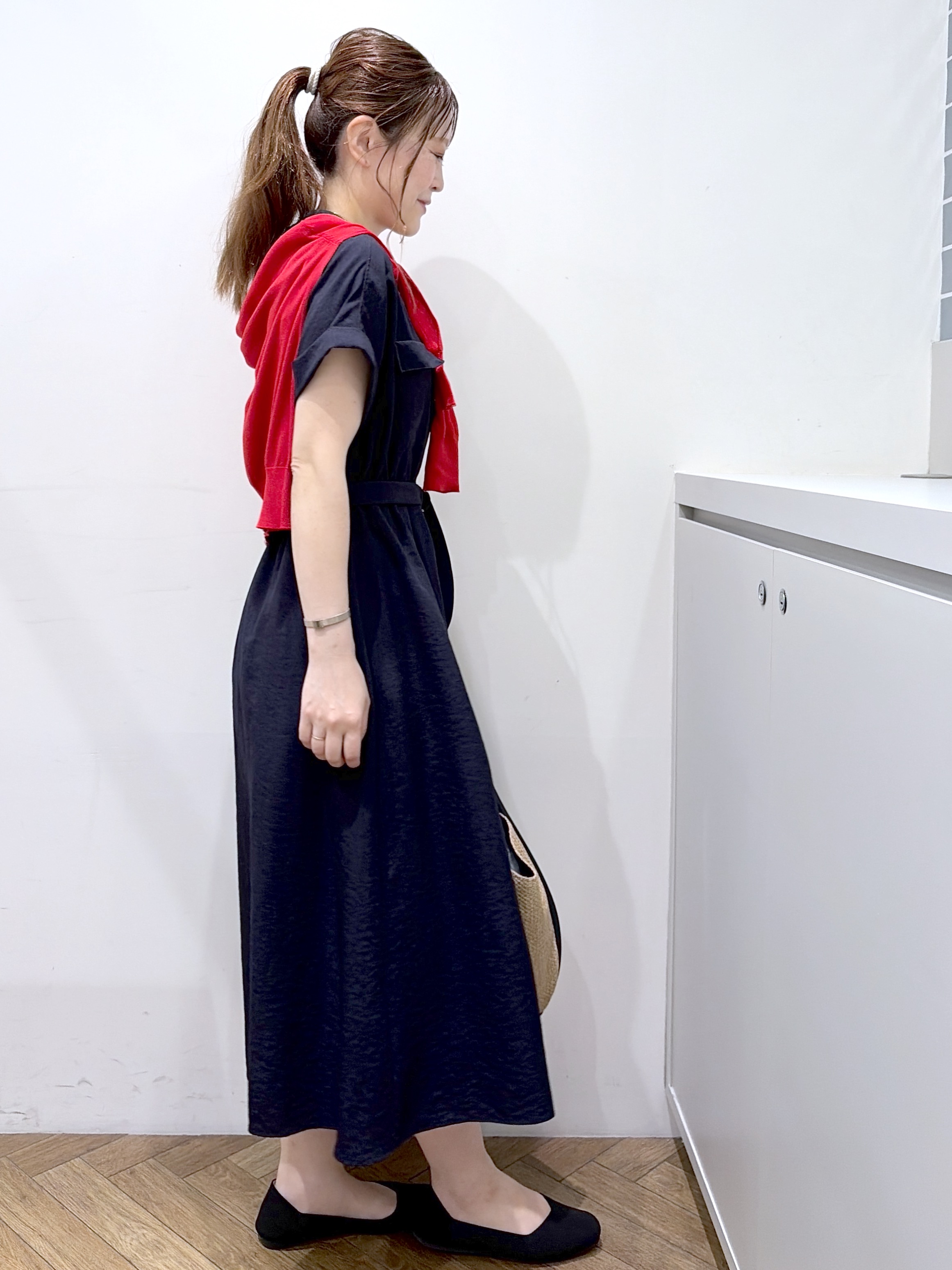 Junさんの「index｜【接触冷感】ビジューボタンカーディガン《抗ピリング／洗濯機OK》」を使ったコーディネート