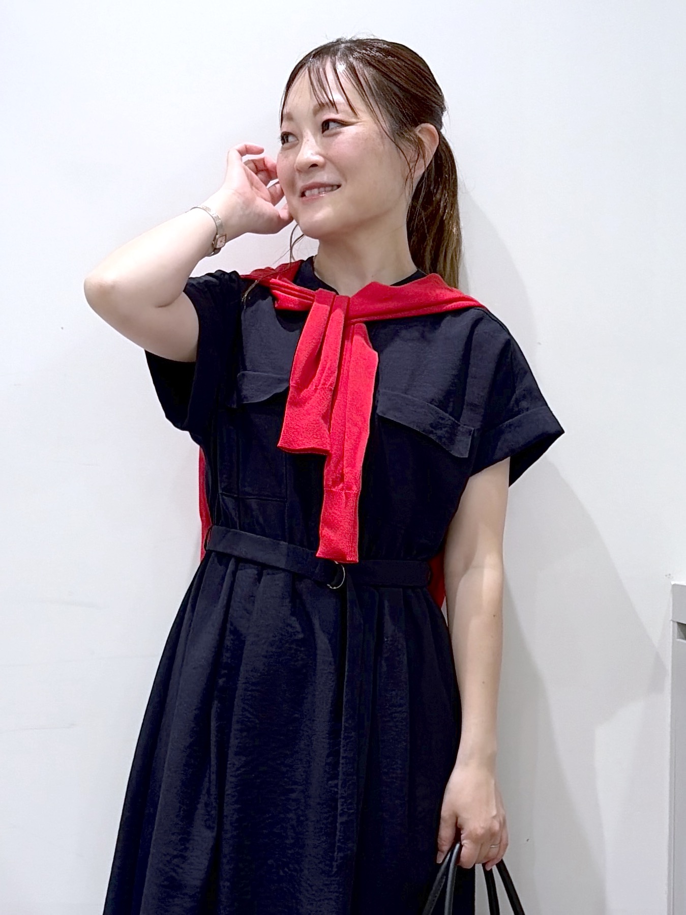 Junさんの「index｜【接触冷感】ビジューボタンカーディガン《抗ピリング／洗濯機OK》」を使ったコーディネート