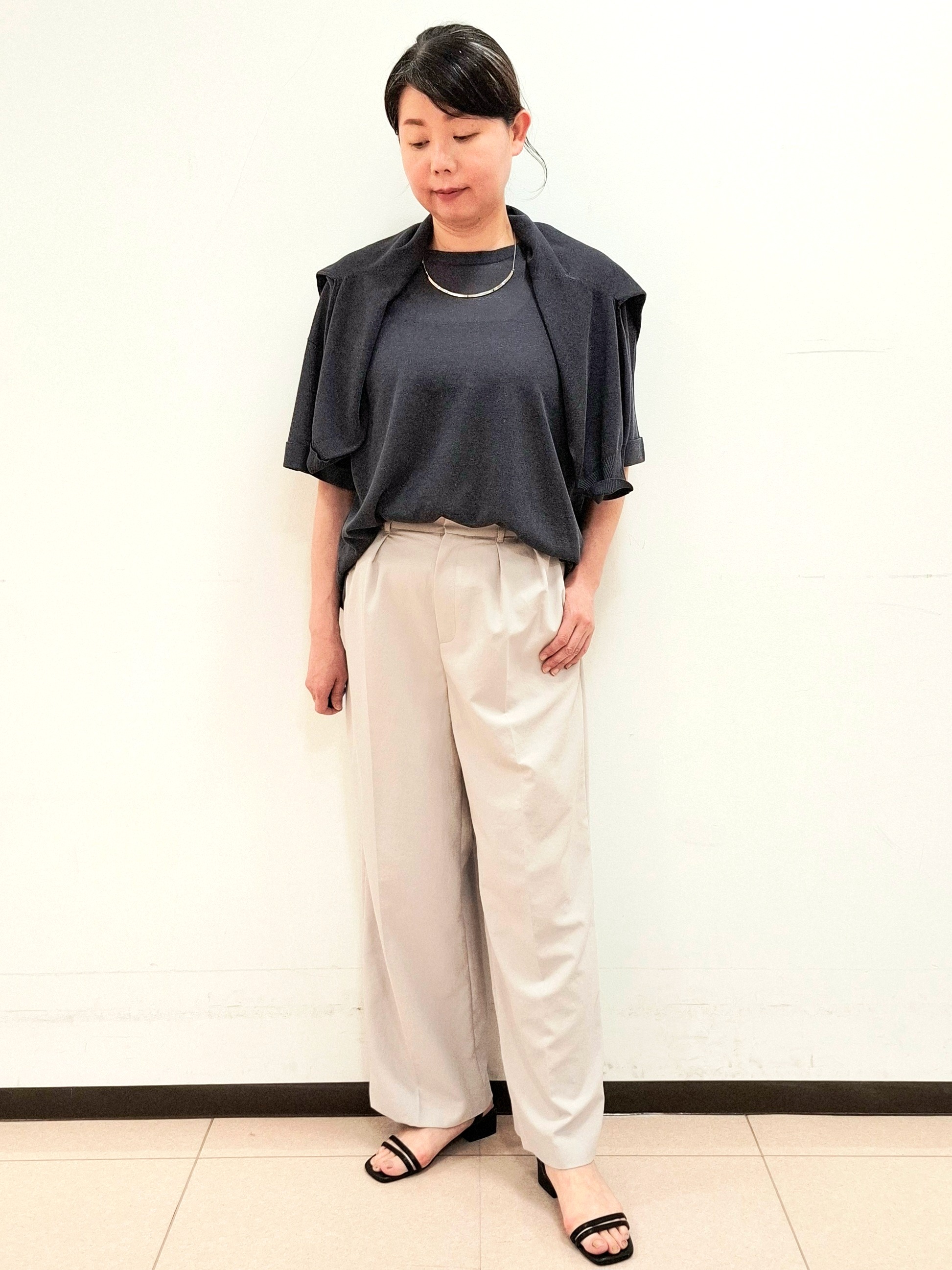 ねぎさんの「UNTITLED｜【アンサンブル可/シアー】リネンエステルカーディガン」を使ったコーディネート