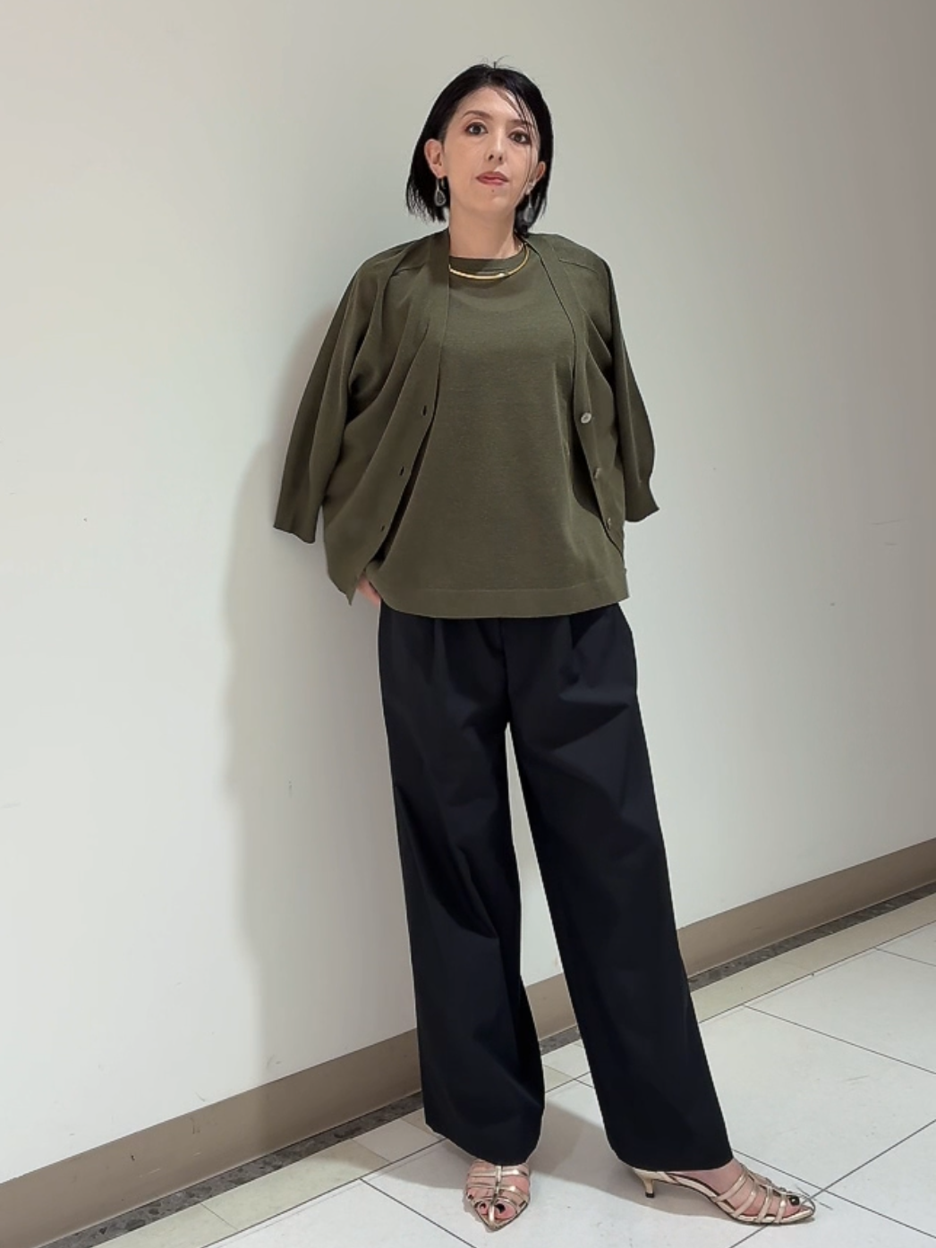 環さんの「UNTITLED｜【アンサンブル可/Tシャツ風/ゆったり】リラックスニットトップス」を使ったコーディネート