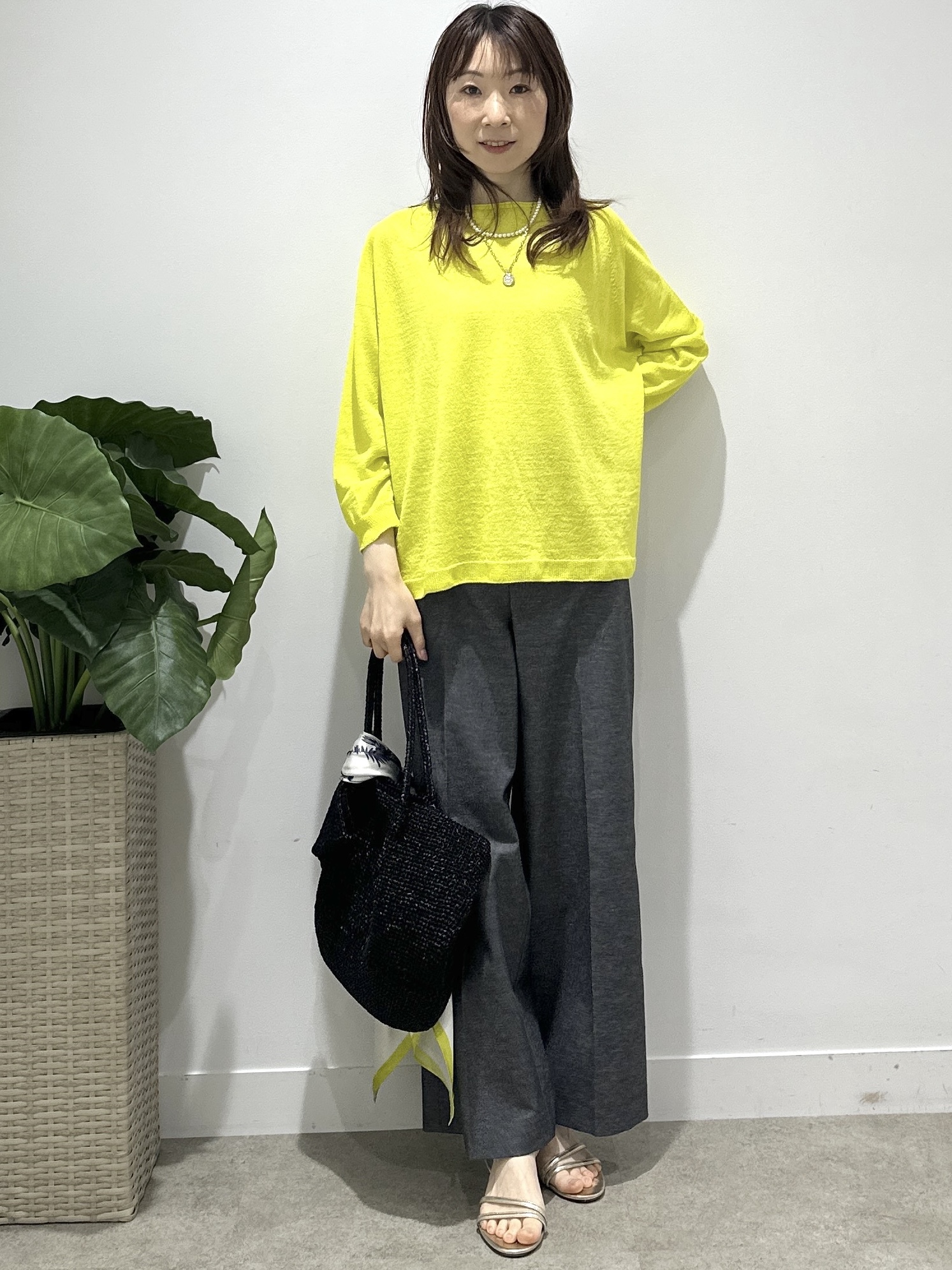 Miwaさんの「UNTITLED｜【7色展開/ゆったり/ショート丈】シアートリコットカーディガン」を使ったコーディネート