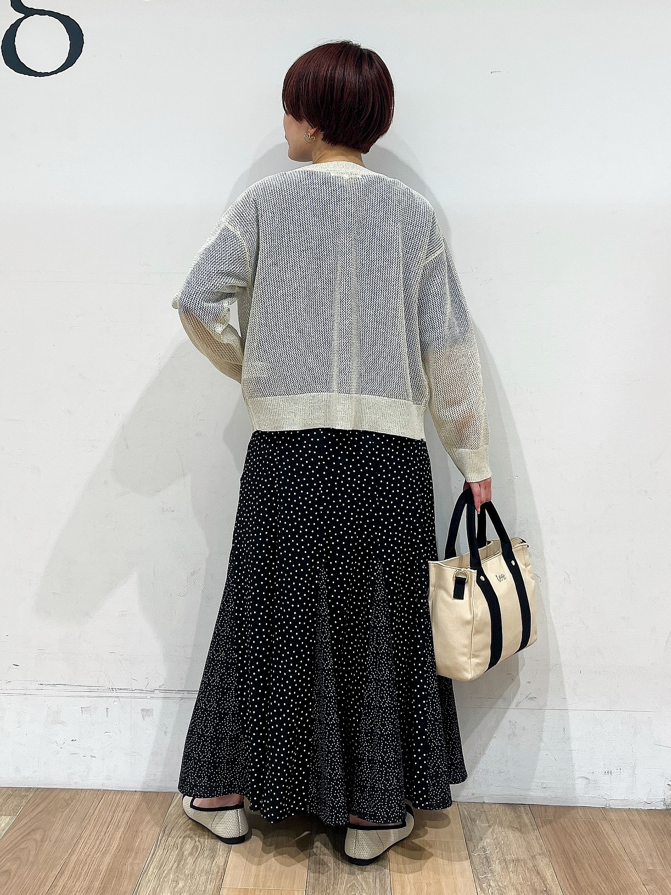 山さんさんの「grove｜ラメメッシュキーネックカーディガン」を使ったコーディネート