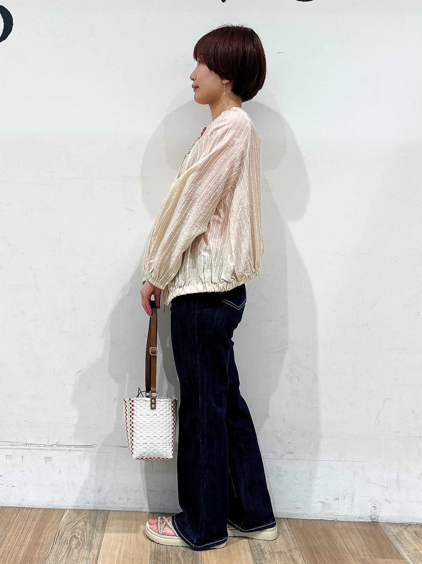 山さんさんの「grove｜気温調整にも◎ブラウス感覚で羽織れるシアーブルゾン」を使ったコーディネート