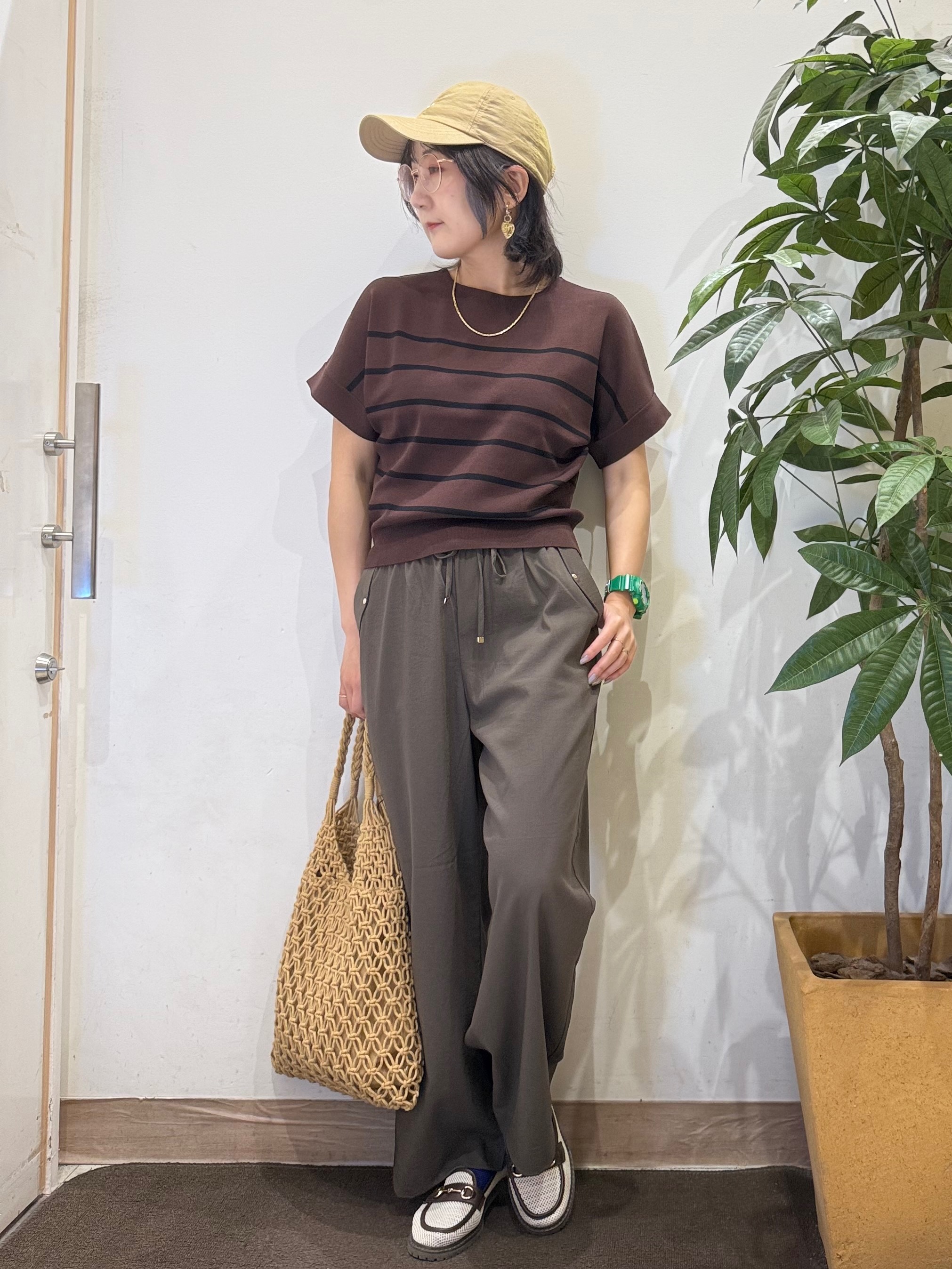misakiさんの「SHOO･LA･RUE｜【毎日洗える/UV】二の腕隠れる さらっとドルマン半袖ニット」を使ったコーディネート