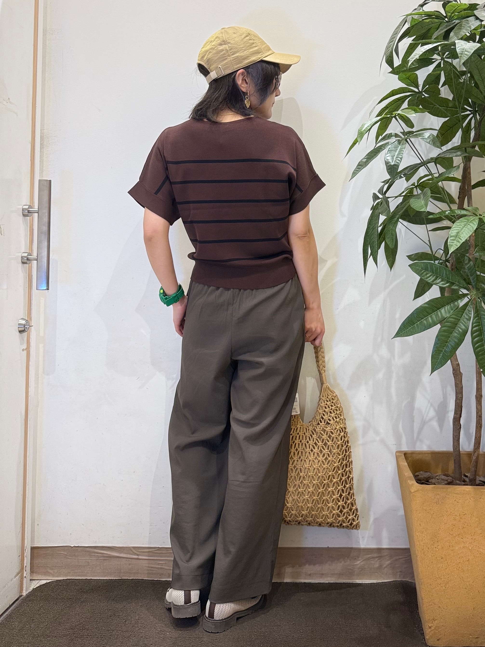 misakiさんの「SHOO･LA･RUE｜【毎日洗える/UV】二の腕隠れる さらっとドルマン半袖ニット」を使ったコーディネート