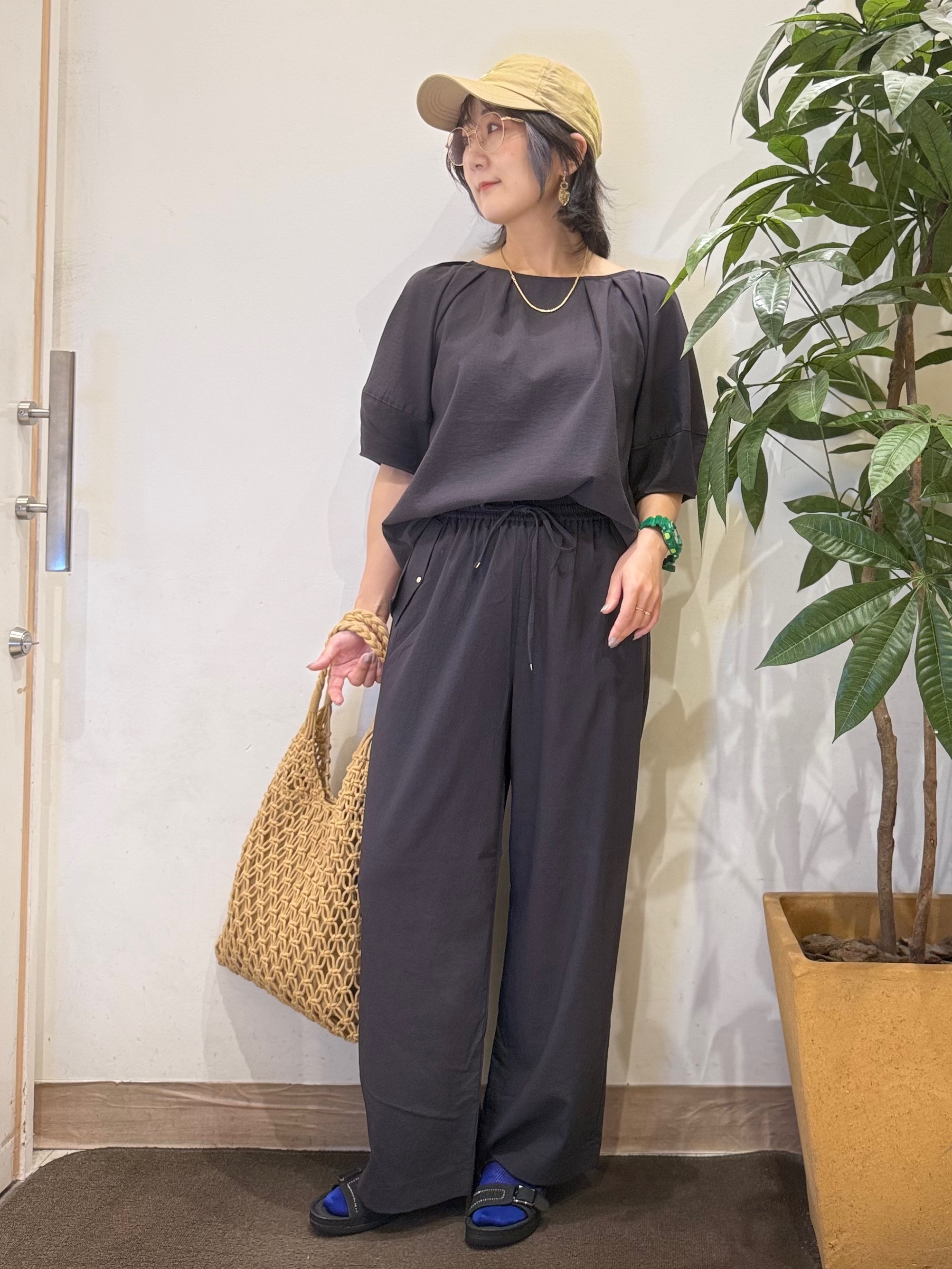 misakiさんの「SHOO･LA･RUE｜【S-LL/洗濯機可/セットアップ可】軽凛(かろりん) タックブラウス」を使ったコーディネート