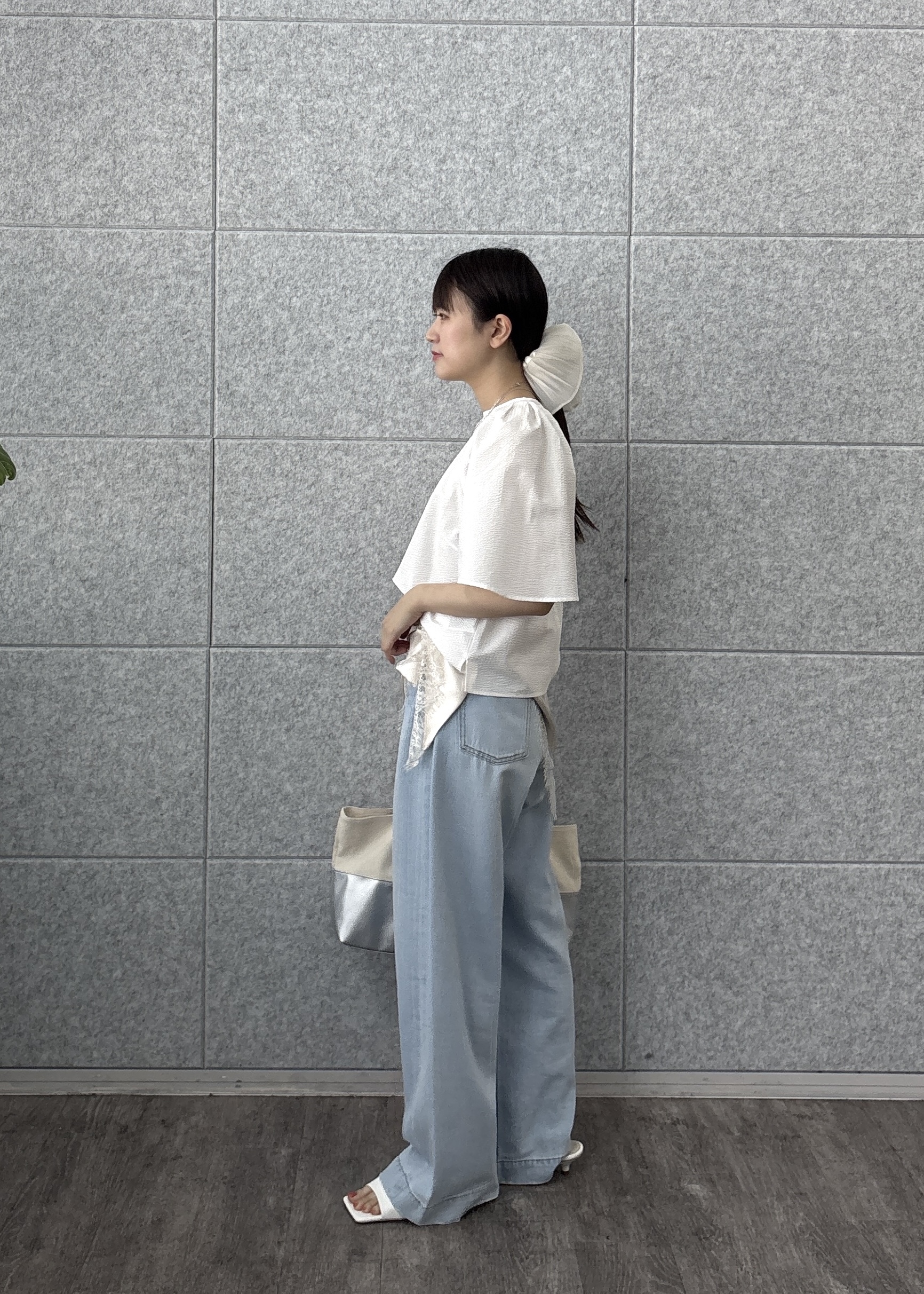 Renoさんの「INDIVI｜パフショルダーサッカーブラウス」を使ったコーディネート