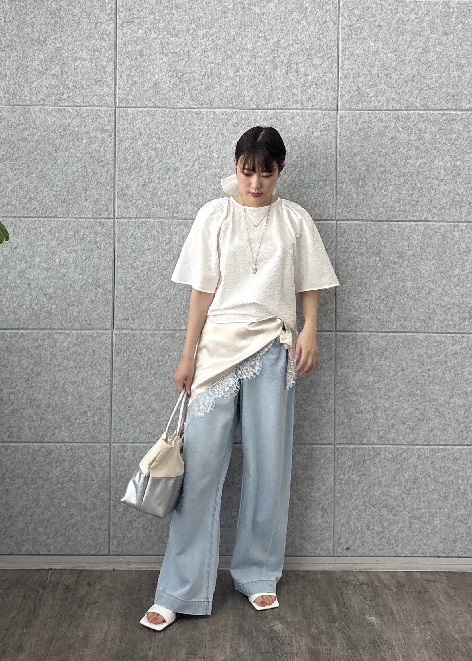Renoさんの「INDIVI｜パフショルダーサッカーブラウス」を使ったコーディネート