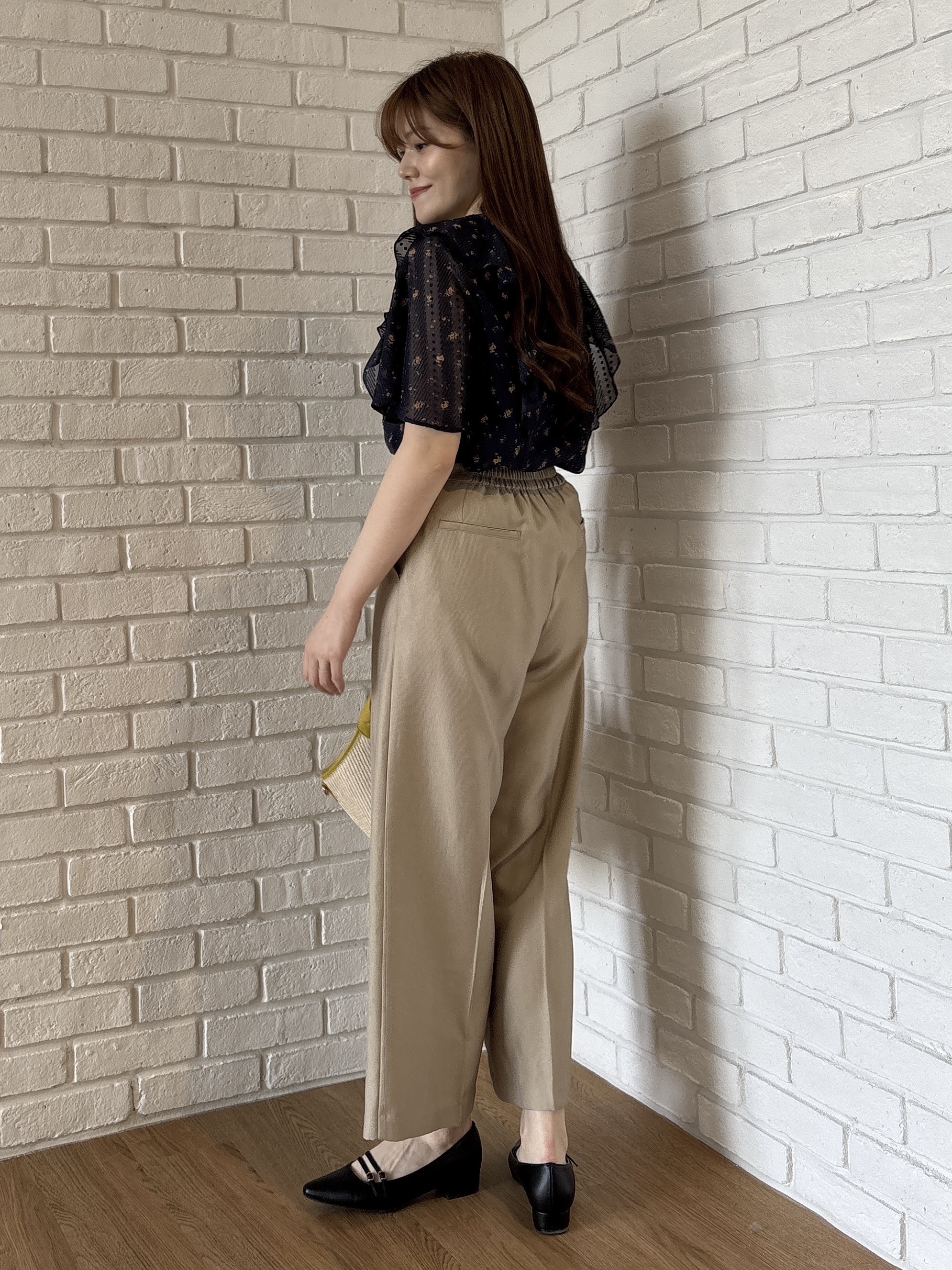 sayaさんの「grove｜【二の腕カバー・お仕事◎】フラワープリントブラウス」を使ったコーディネート