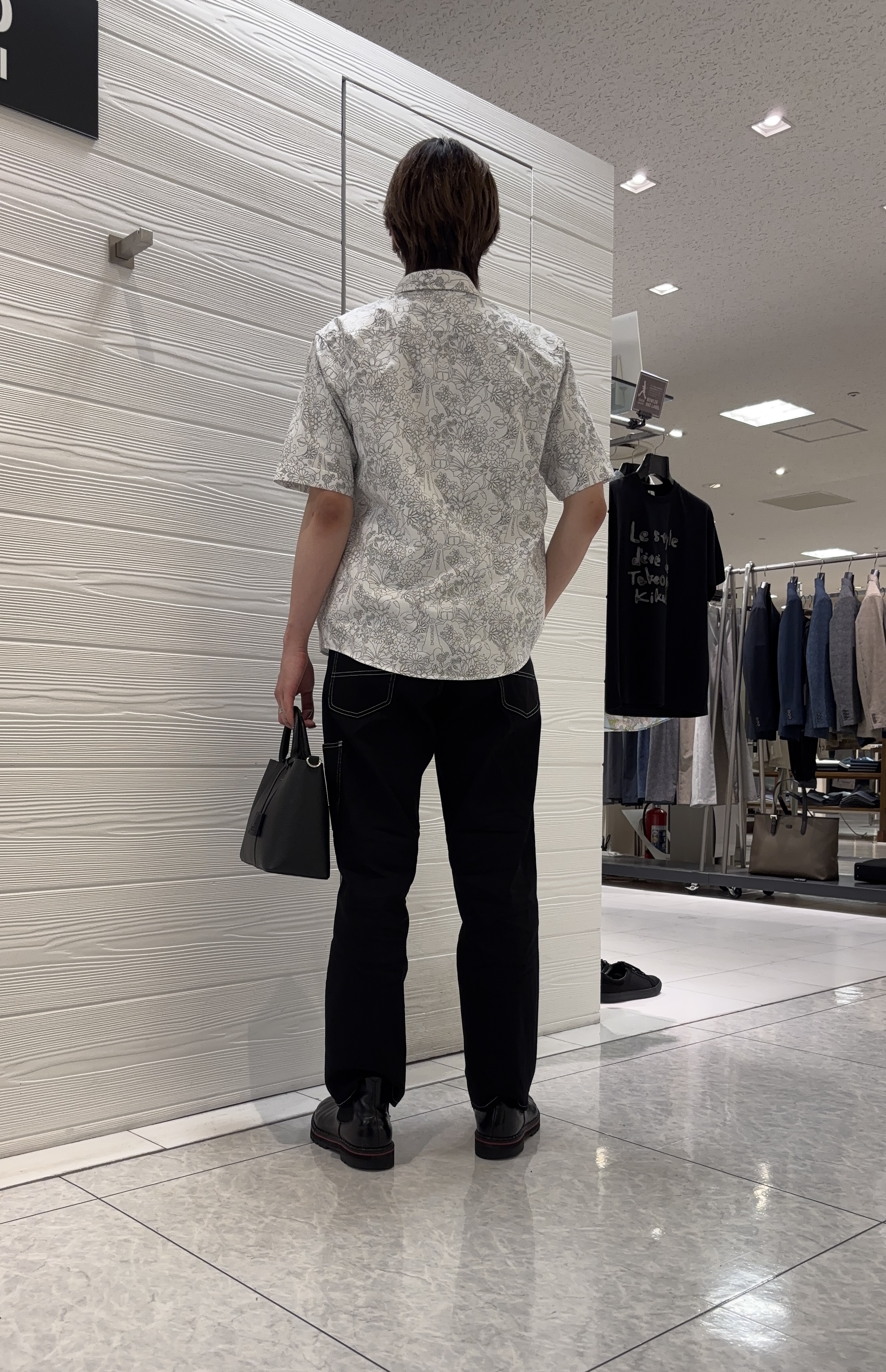 こうへいさんの「TAKEO KIKUCHI｜【BOWLER HAT LABEL】ビリケンさんプリント 半袖シャツ」を使ったコーディネート