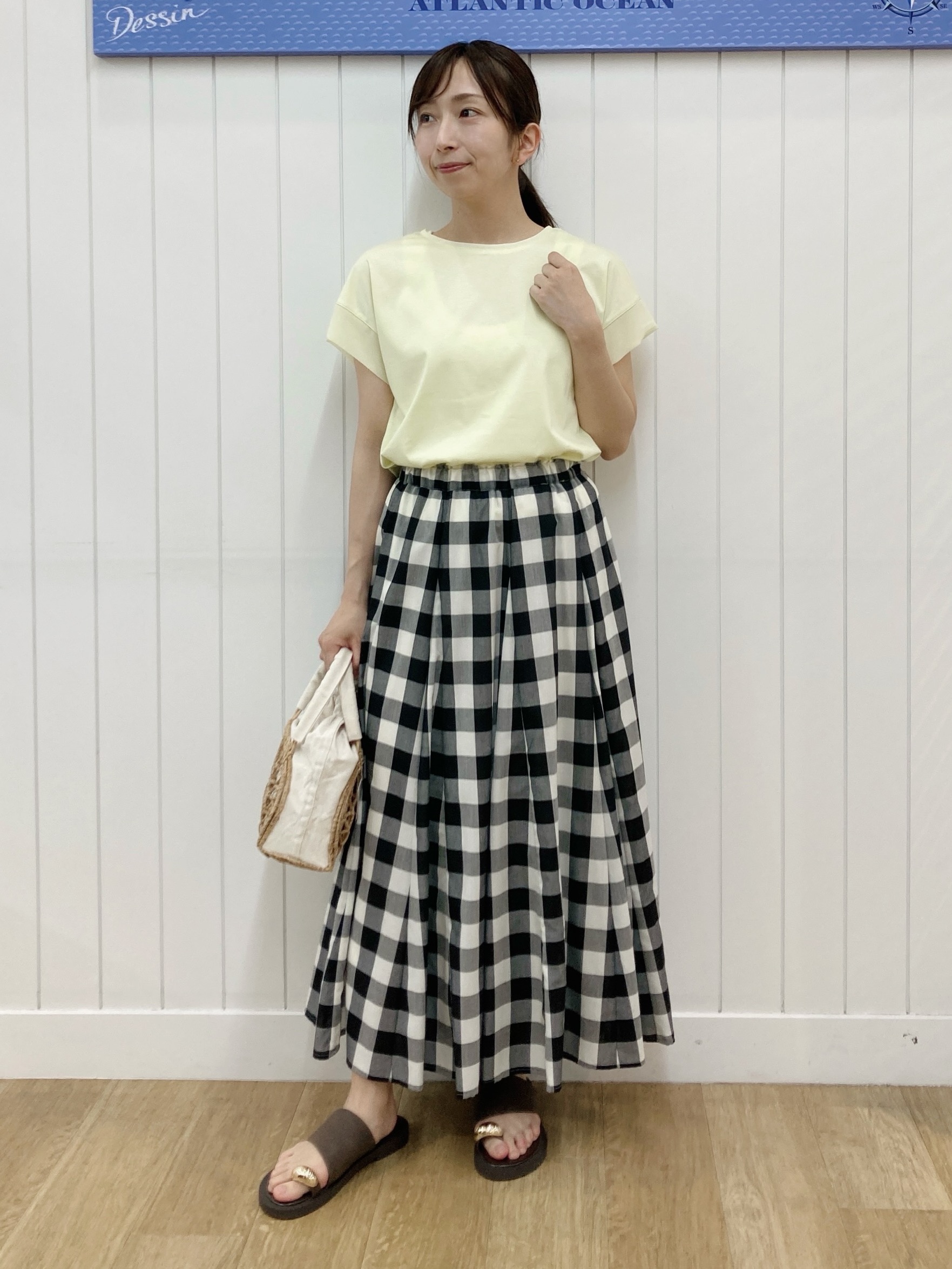 yoshiさんの「Dessin｜【UVカット/接触冷感】美光沢カットソー」を使ったコーディネート