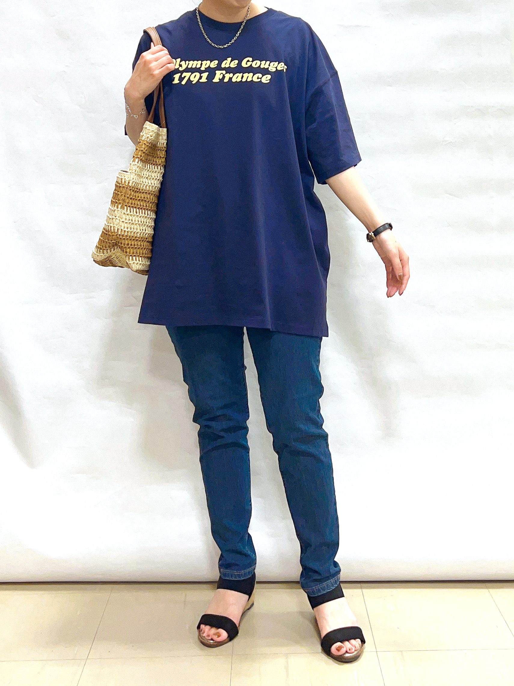 まっつんさんの「SHOO･LA･RUE｜【体型カバー】ゆるっとBIGアソートTシャツ」を使ったコーディネート