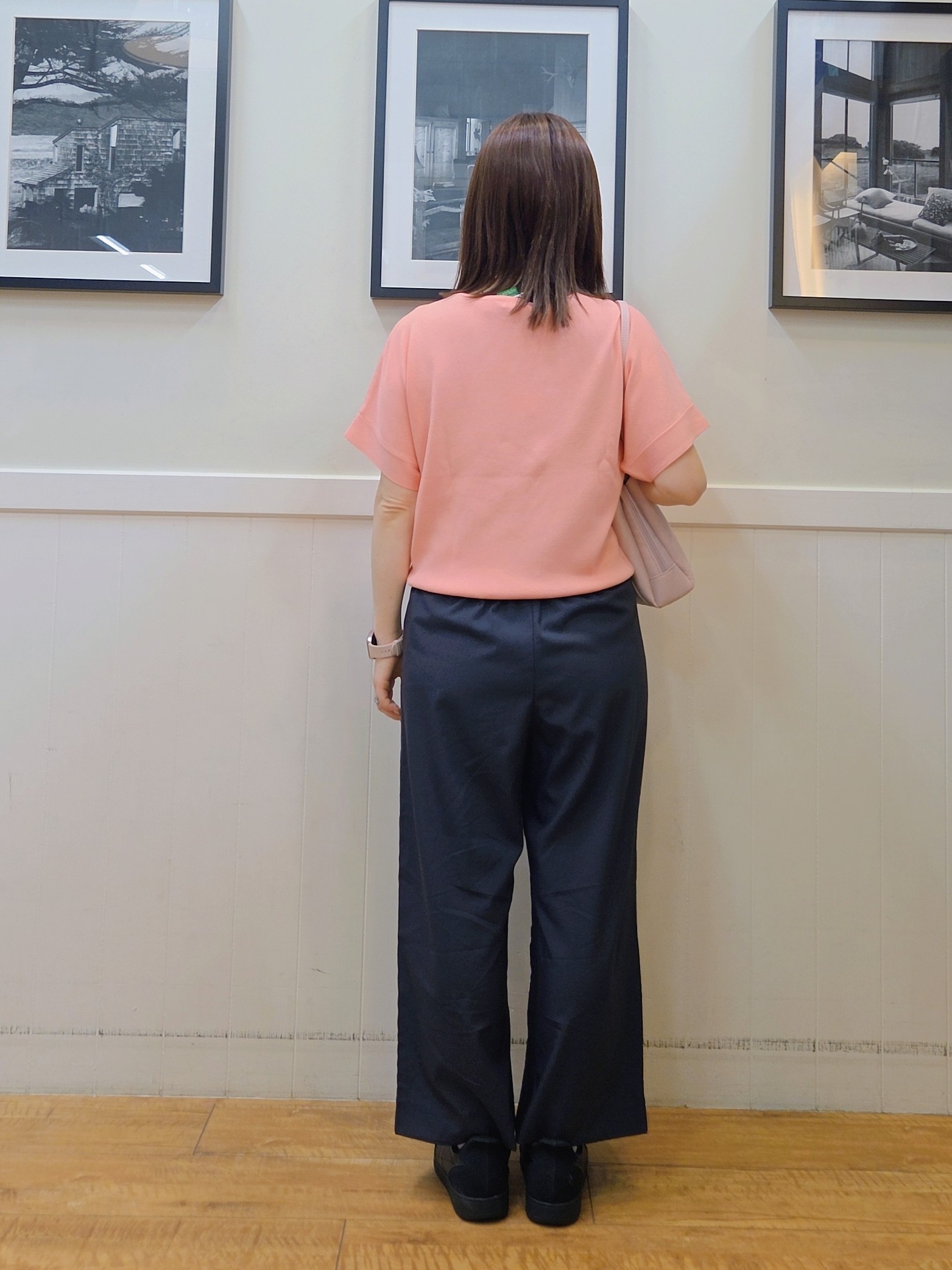 nao.さんの「SHOO･LA･RUE｜【毎日洗える/UV】二の腕隠れる さらっとドルマン半袖ニット」を使ったコーディネート