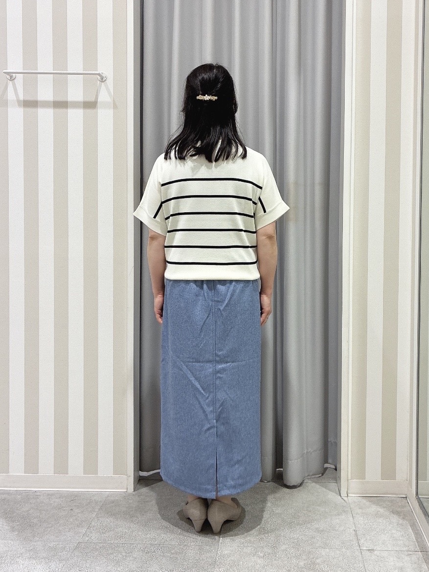 vanseさんの「SHOO･LA･RUE｜【毎日洗える/UV】二の腕隠れる さらっとドルマン半袖ニット」を使ったコーディネート