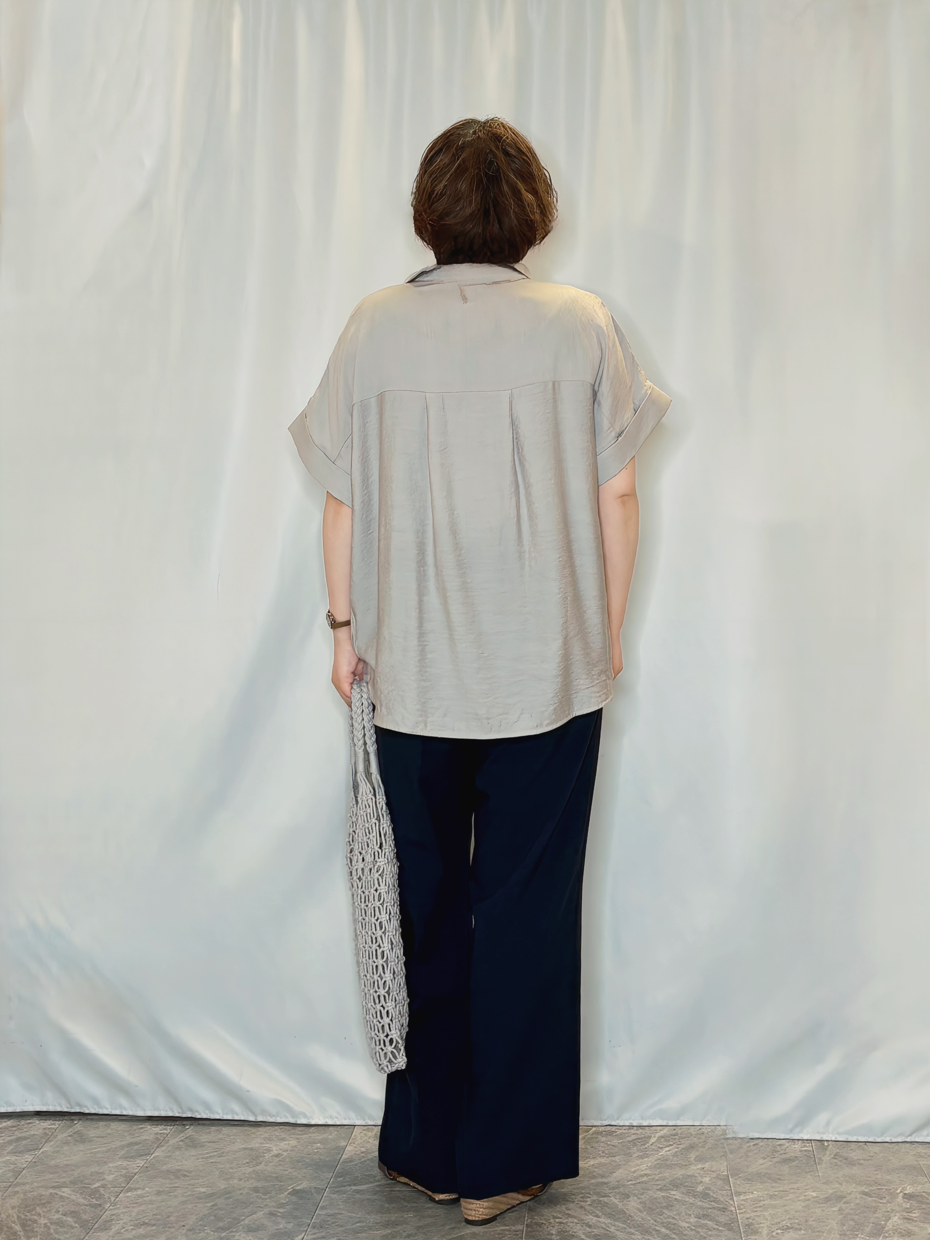 たみさんの「SHOO･LA･RUE｜【S-LL/洗濯機可】インせず着られる 裾タック スキッパーシャツ」を使ったコーディネート
