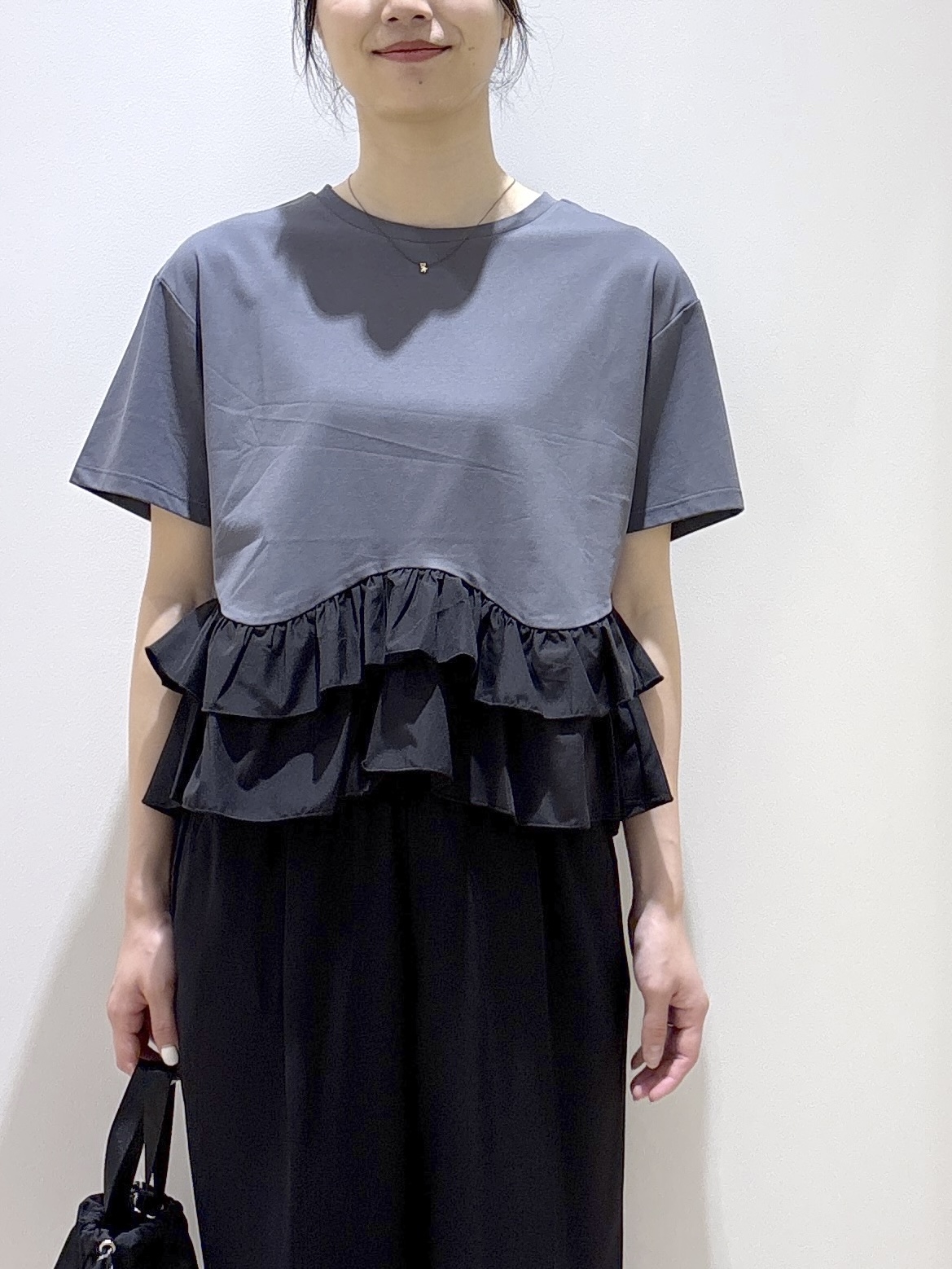 sachikoさんの「OPAQUE.CLIP｜裾フリルドッキングTシャツ【洗濯機OK】」を使ったコーディネート