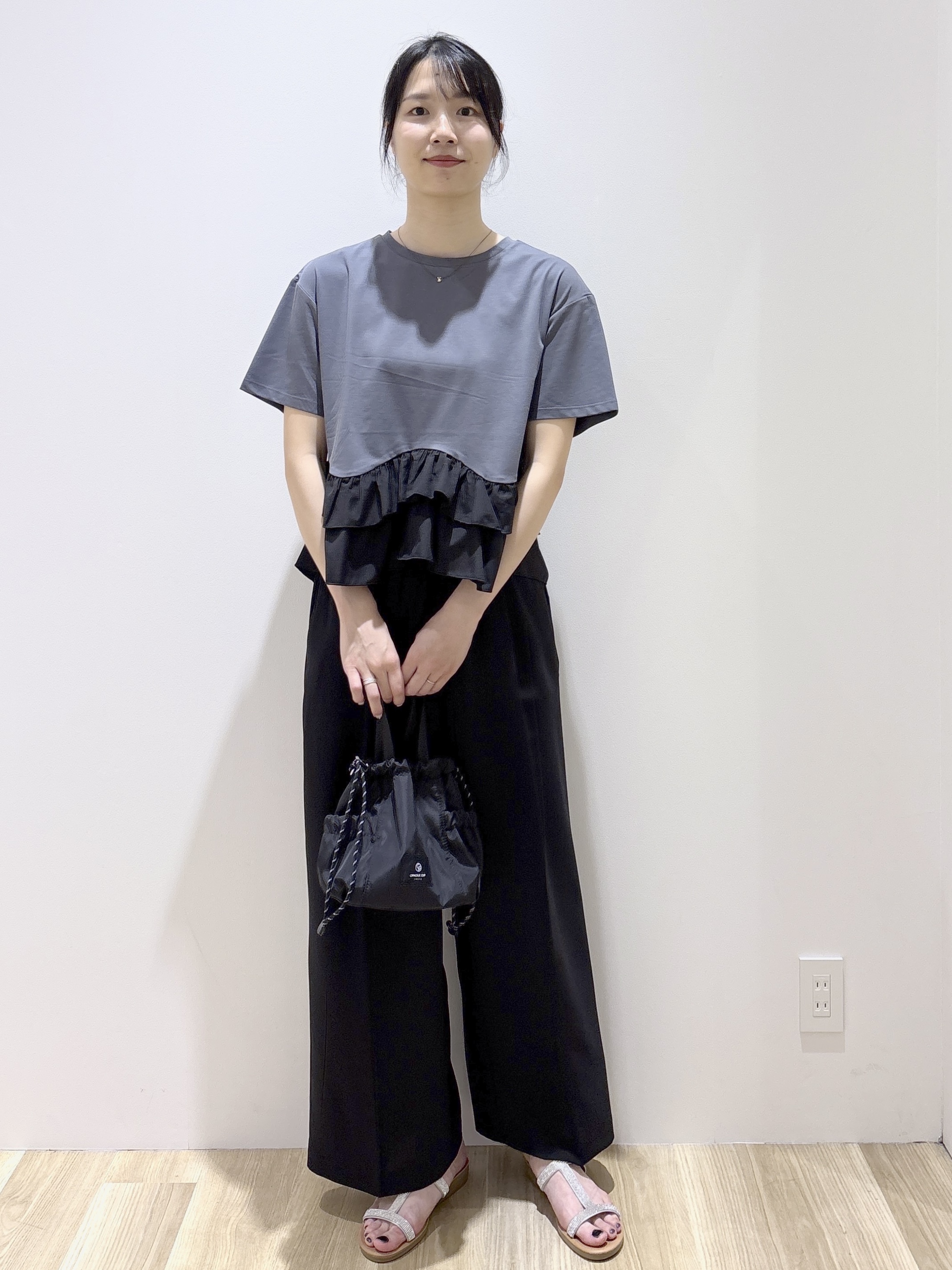 sachikoさんの「OPAQUE.CLIP｜裾フリルドッキングTシャツ【洗濯機OK】」を使ったコーディネート