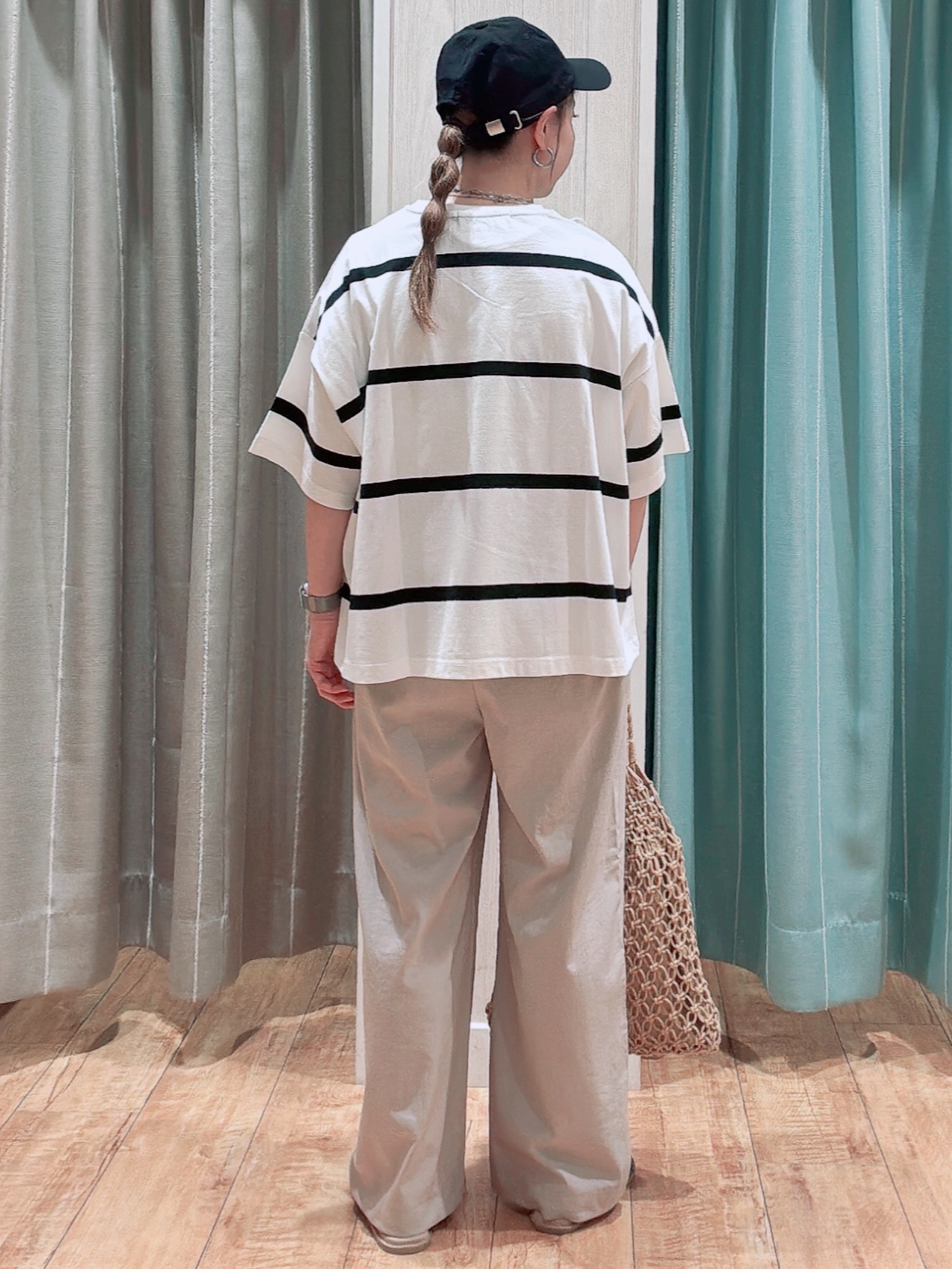 なみぞうさんの「SHOO･LA･RUE｜【S-LL】涼しげで爽やか 太ボーダー斜め切り替えTシャツ」を使ったコーディネート