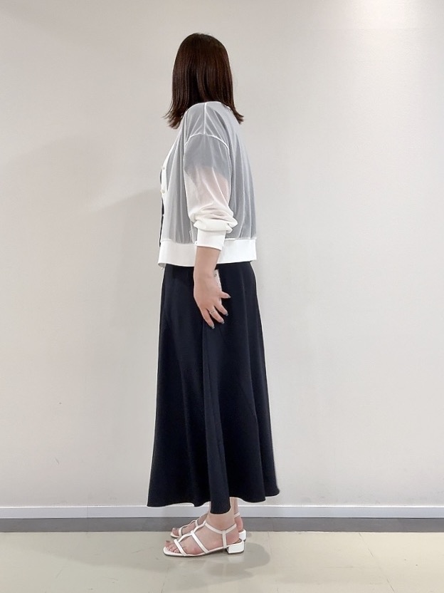 YUIさんの「UNTITLED｜【7色展開/ゆったり/ショート丈】シアートリコットカーディガン」を使ったコーディネート