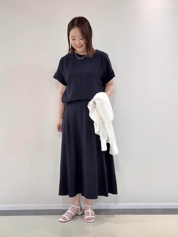 YUIさんの「UNTITLED｜【7色展開/ゆったり/ショート丈】シアートリコットカーディガン」を使ったコーディネート