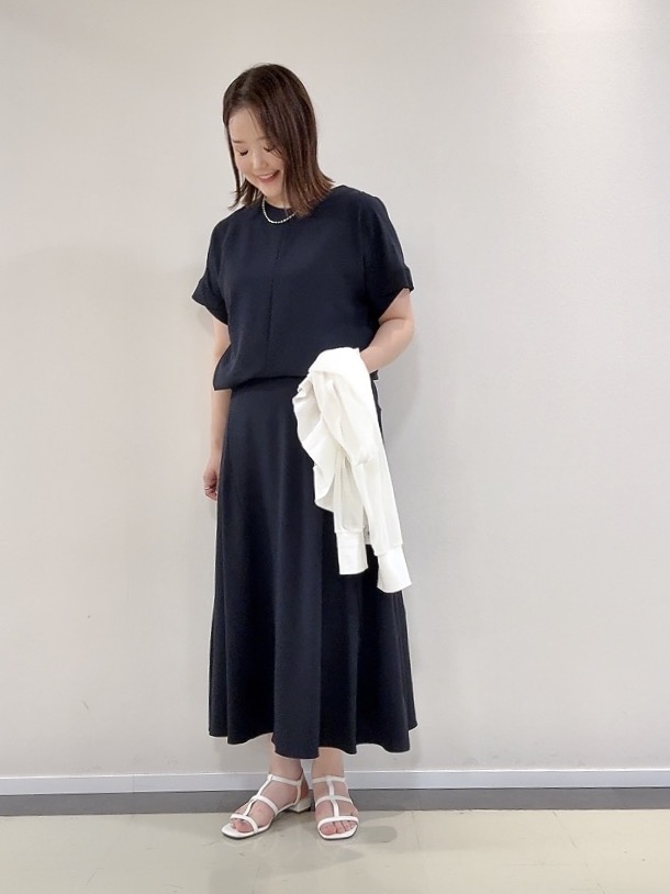 YUIさんの「UNTITLED｜【7色展開/ゆったり/ショート丈】シアートリコットカーディガン」を使ったコーディネート