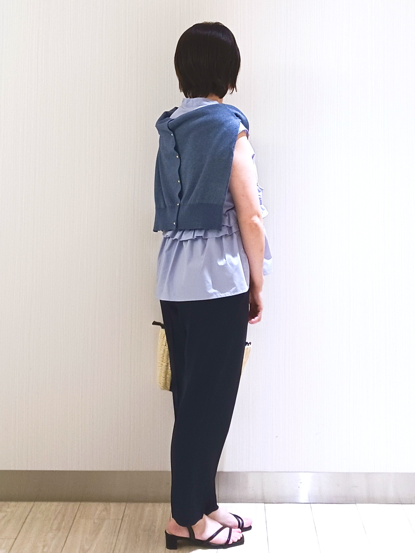 KaHoさんの「index｜フリルペプラムフレンチブラウス【洗濯機OK】」を使ったコーディネート