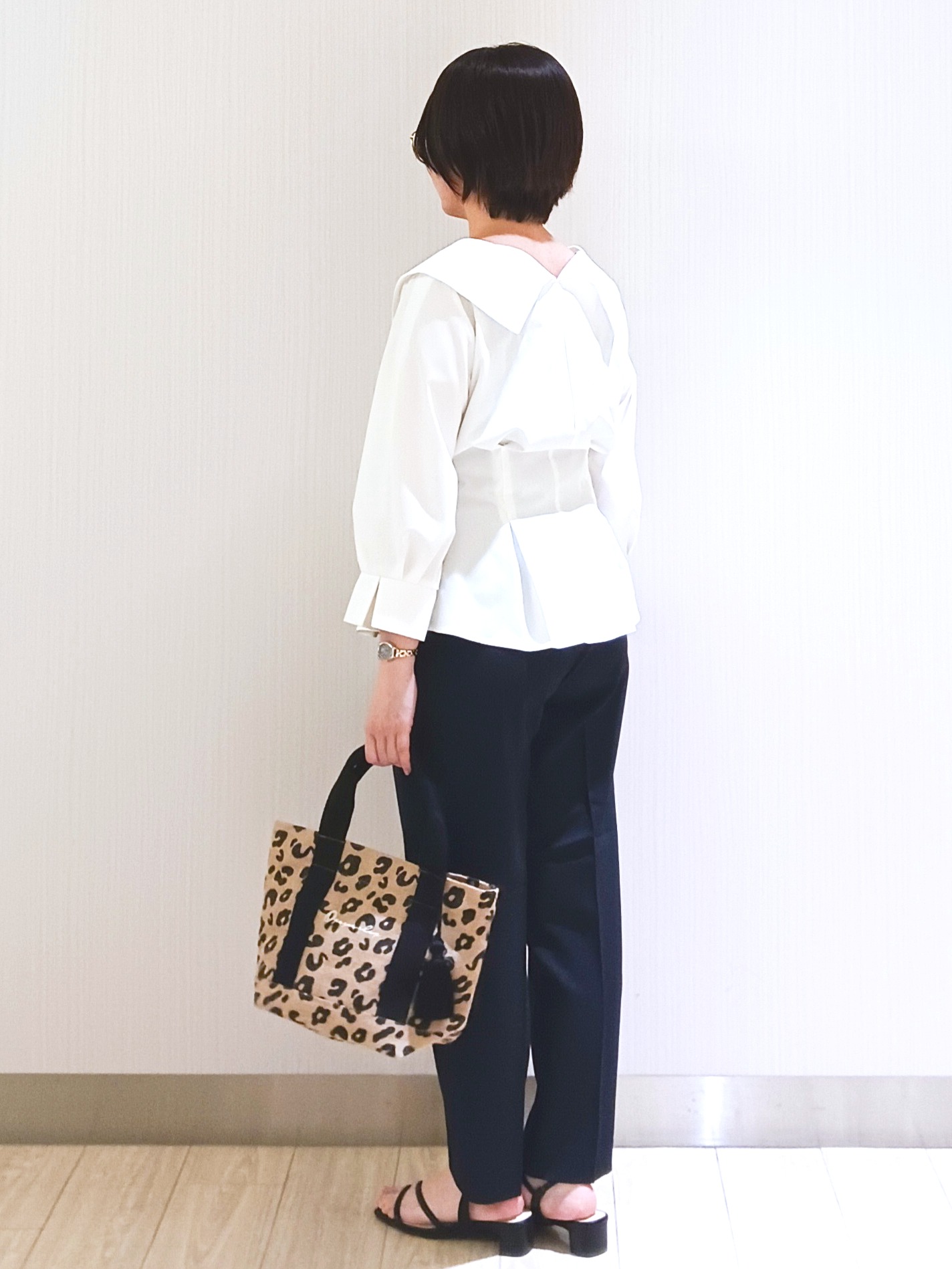 KaHoさんの「index｜カシュクールタックシャツ【洗濯機OK／ストレッチ】」を使ったコーディネート