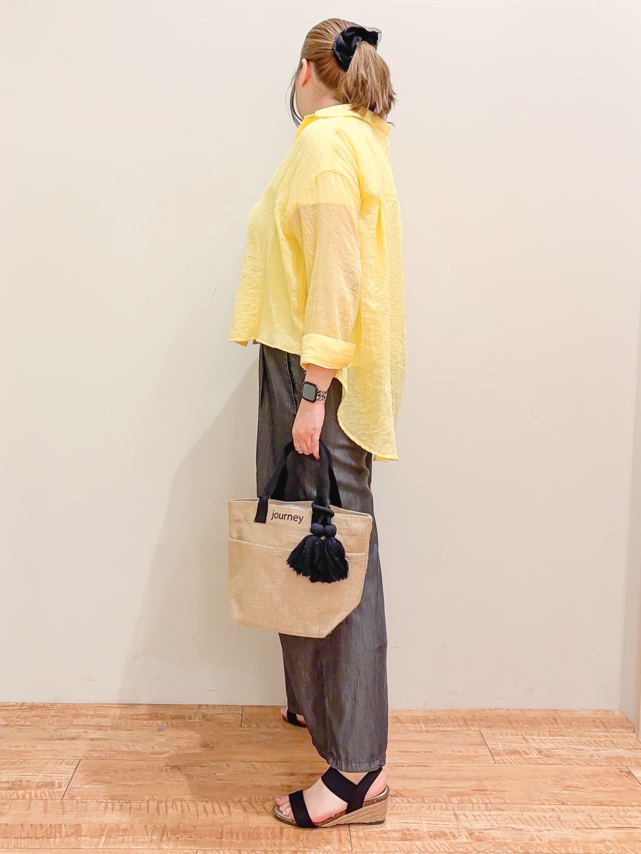 naoさんの「SHOO･LA･RUE｜【体型カバー】ふんわり質感 やわらかこなれシアーシャツ」を使ったコーディネート