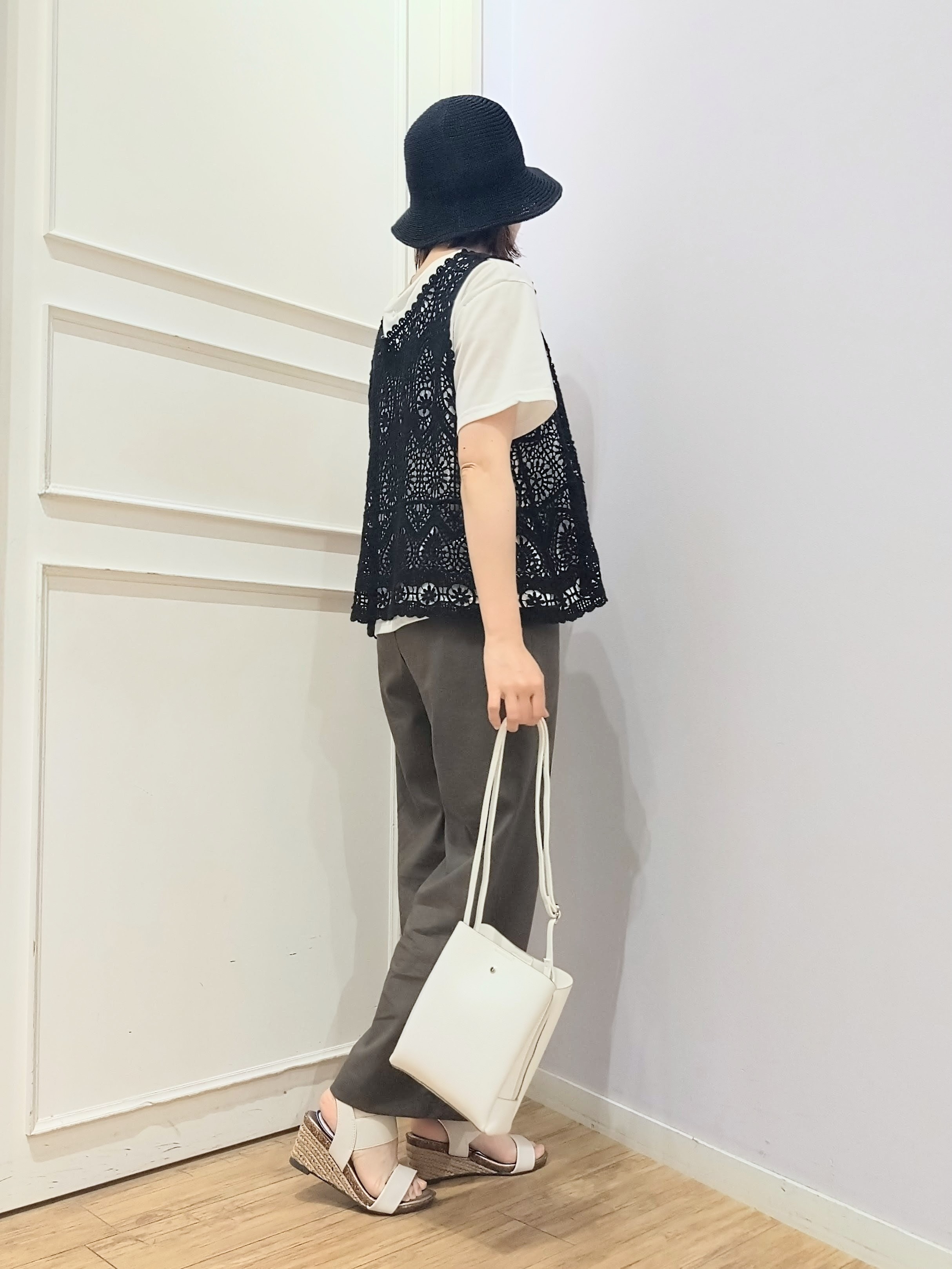 miomioさんの「SHOO･LA･RUE｜【高レビュー/S-LL/洗濯機可/セットアップ可】着丈選べる 軽凛(かろりん) フラップイージーパン」を使ったコーディネート