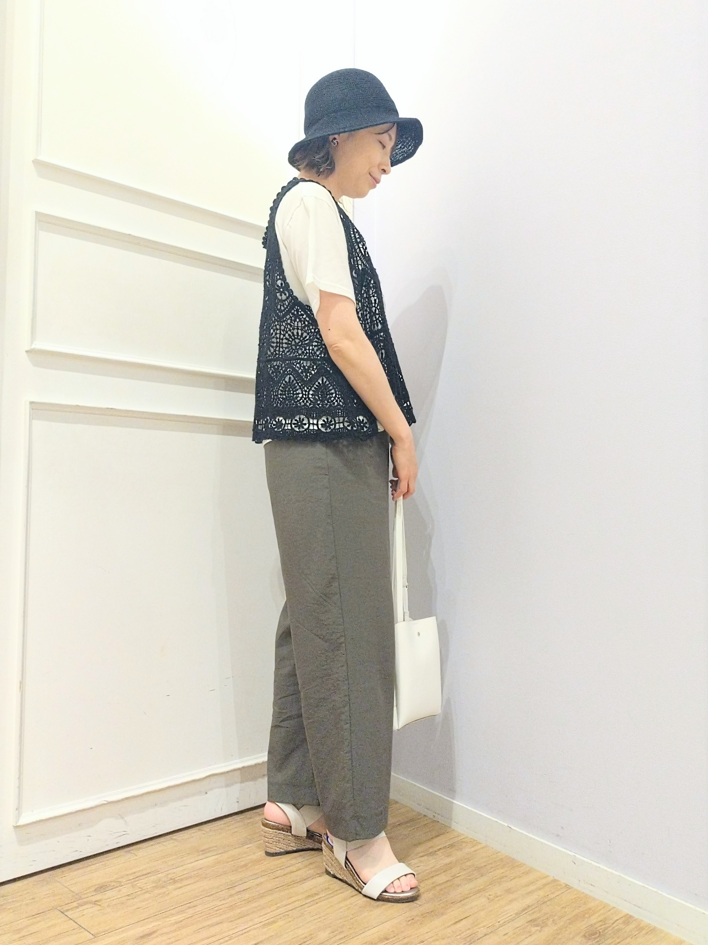 miomioさんの「SHOO･LA･RUE｜【高レビュー/S-LL/洗濯機可/セットアップ可】着丈選べる 軽凛(かろりん) フラップイージーパン」を使ったコーディネート