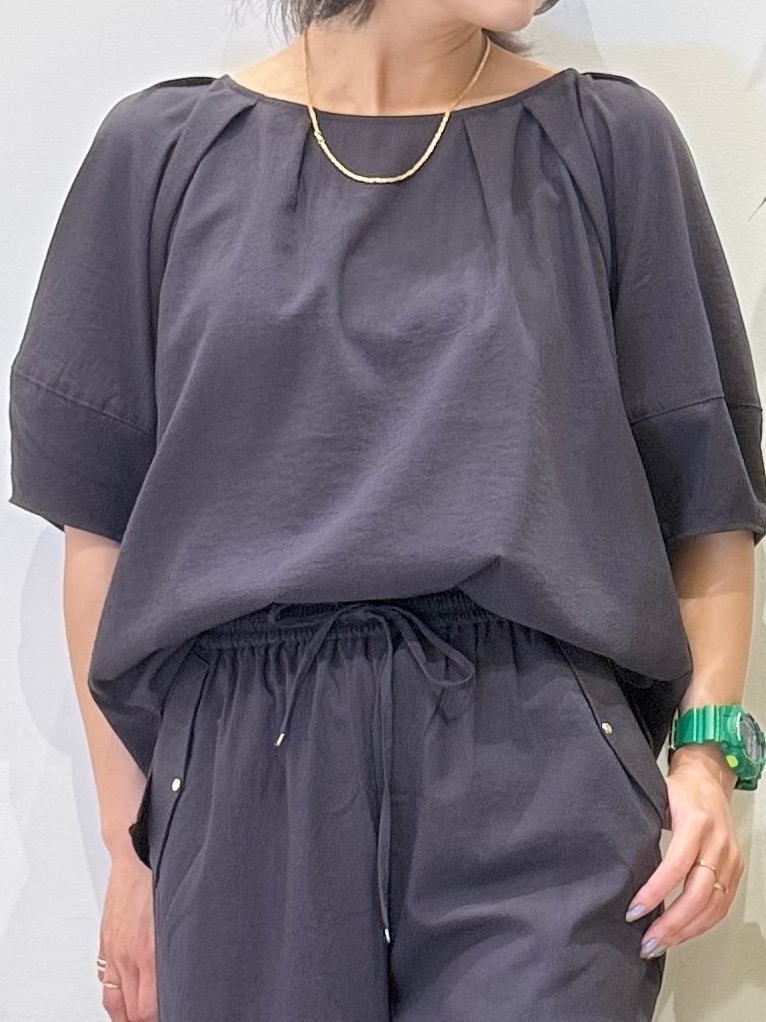 misakiさんの「SHOO･LA･RUE｜【S-LL/洗濯機可/セットアップ可】軽凛(かろりん) タックブラウス」を使ったコーディネート