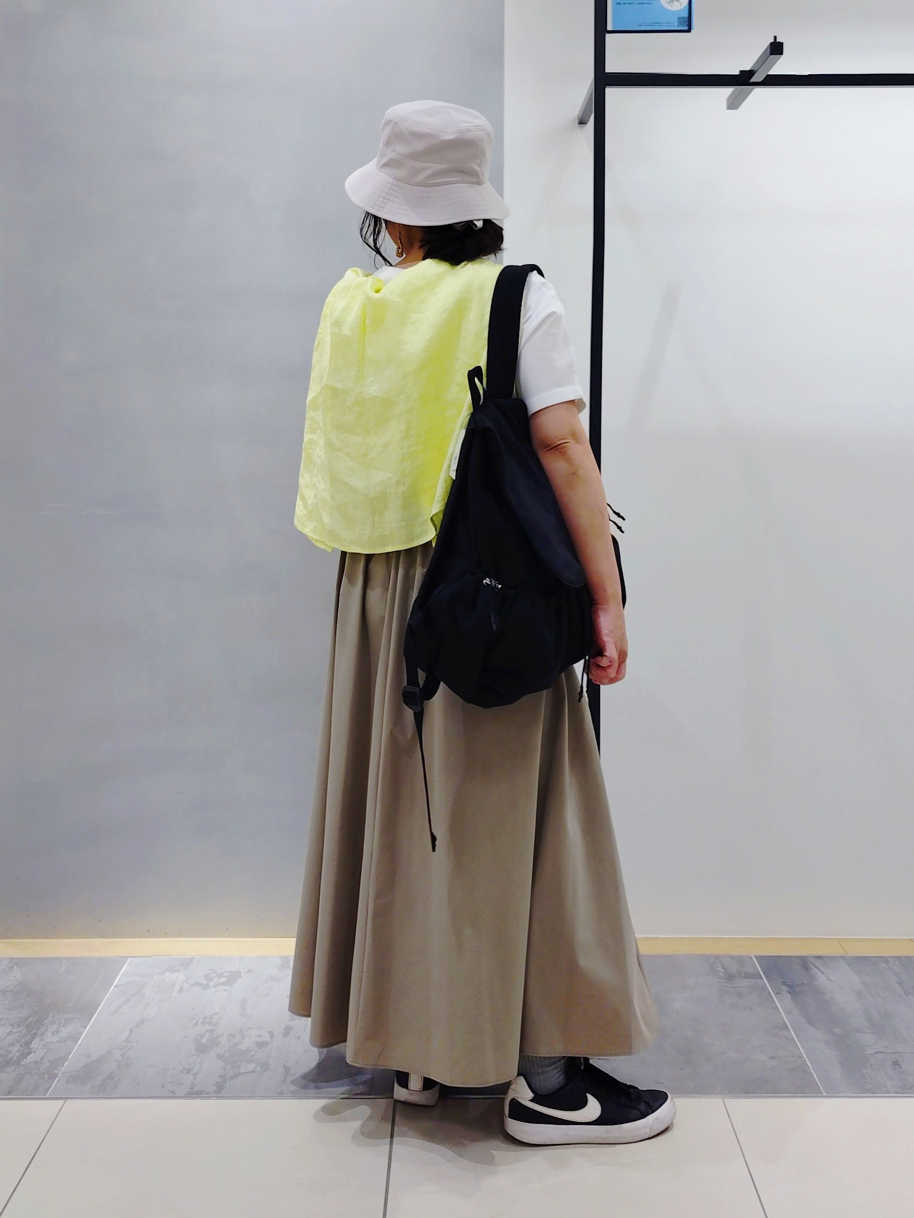 TOMOMIさんの「INDIVI｜【汗ジミ防止／褒められTシャツ】上品カジュアル！ドルマンTシャツ」を使ったコーディネート