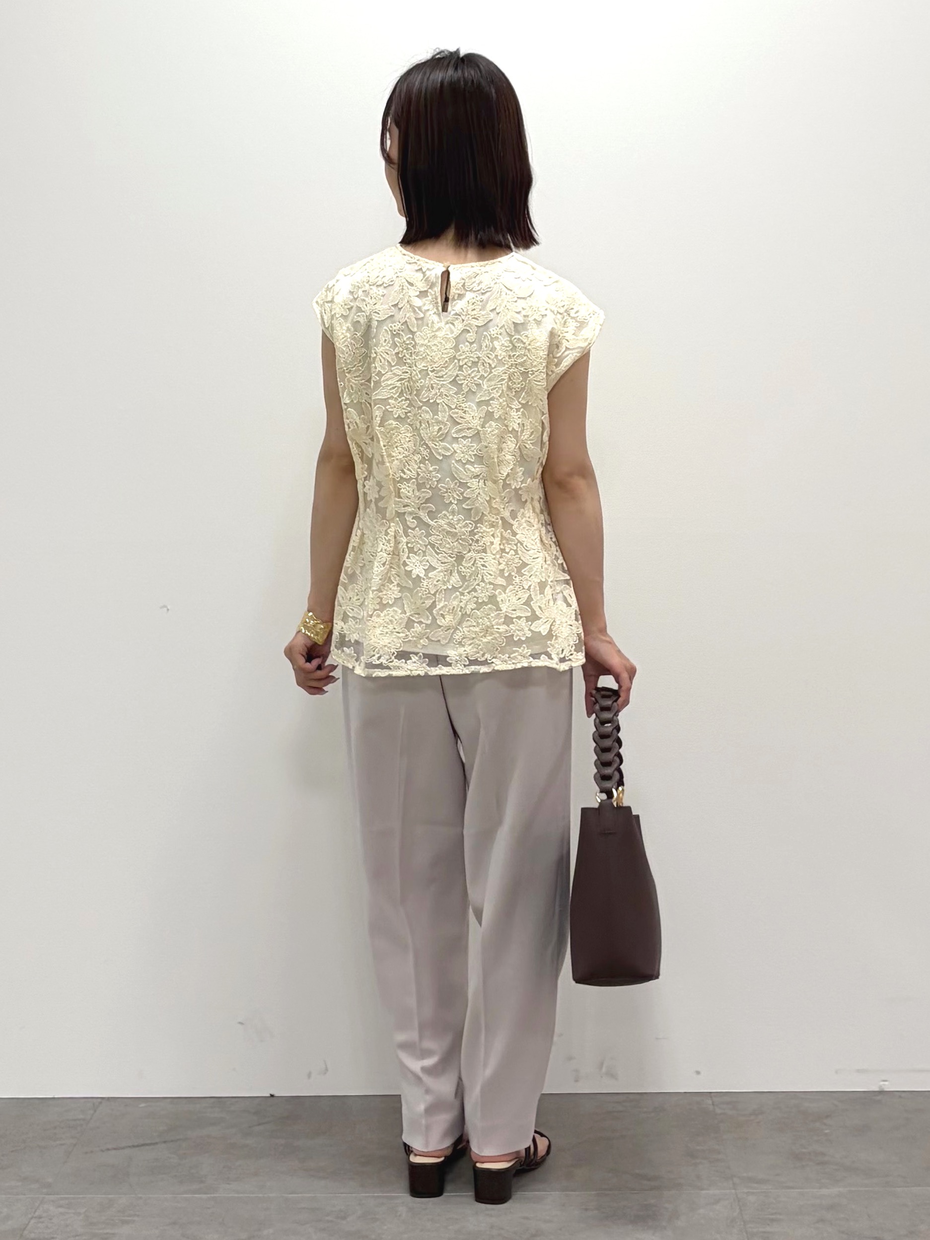 kozuさんの「index｜【接触冷感】シアーショートトッパーカーディガン《洗濯機OK／抗ピル》」を使ったコーディネート