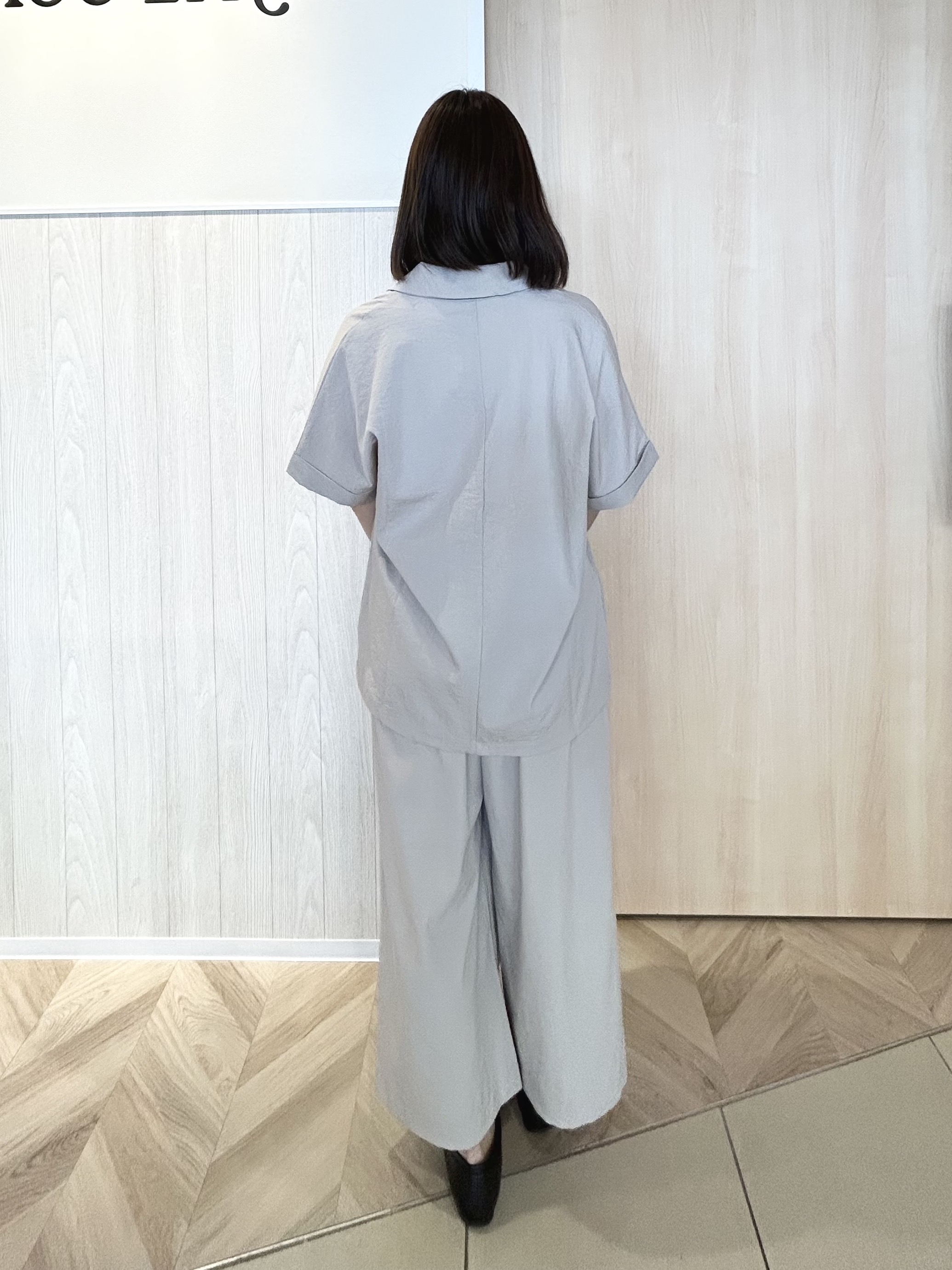 tomoさんの「SHOO･LA･RUE｜【高レビュー/洗濯機可/セットアップ可】軽凛(かろりん) 半袖ジャケット」を使ったコーディネート