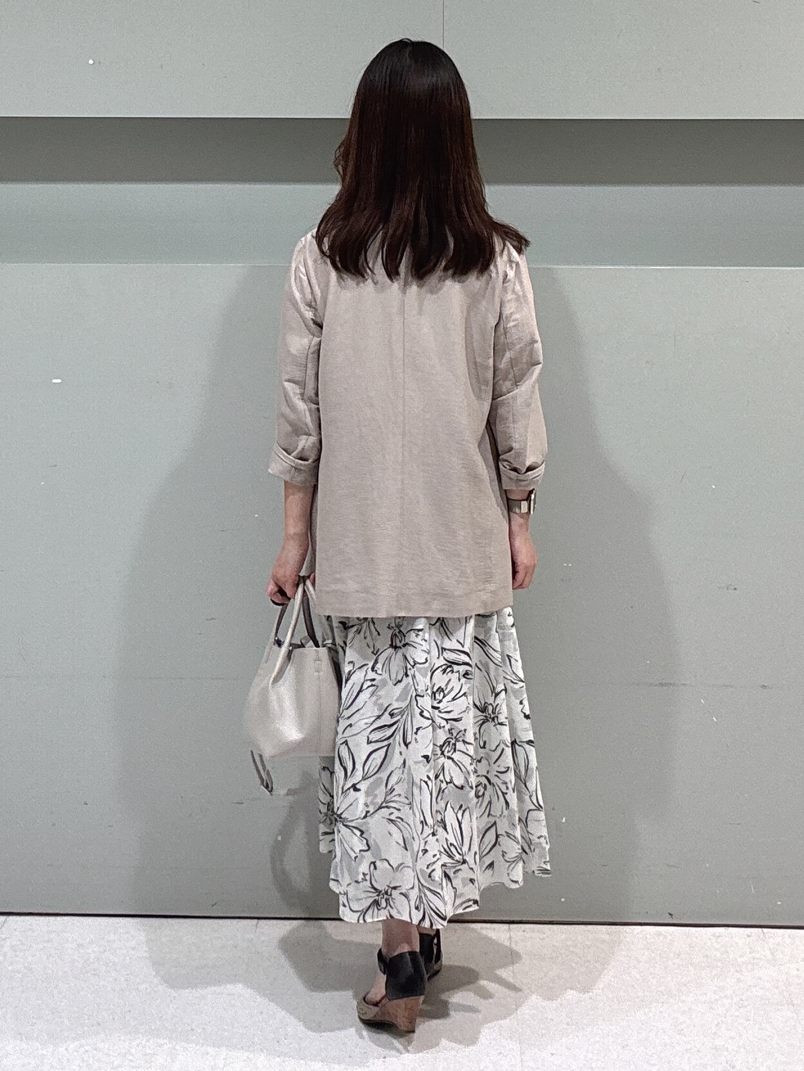 makiさんの「UNTITLED｜◆【程よいシアー感/洗える】エアリーバイオジャケット」を使ったコーディネート