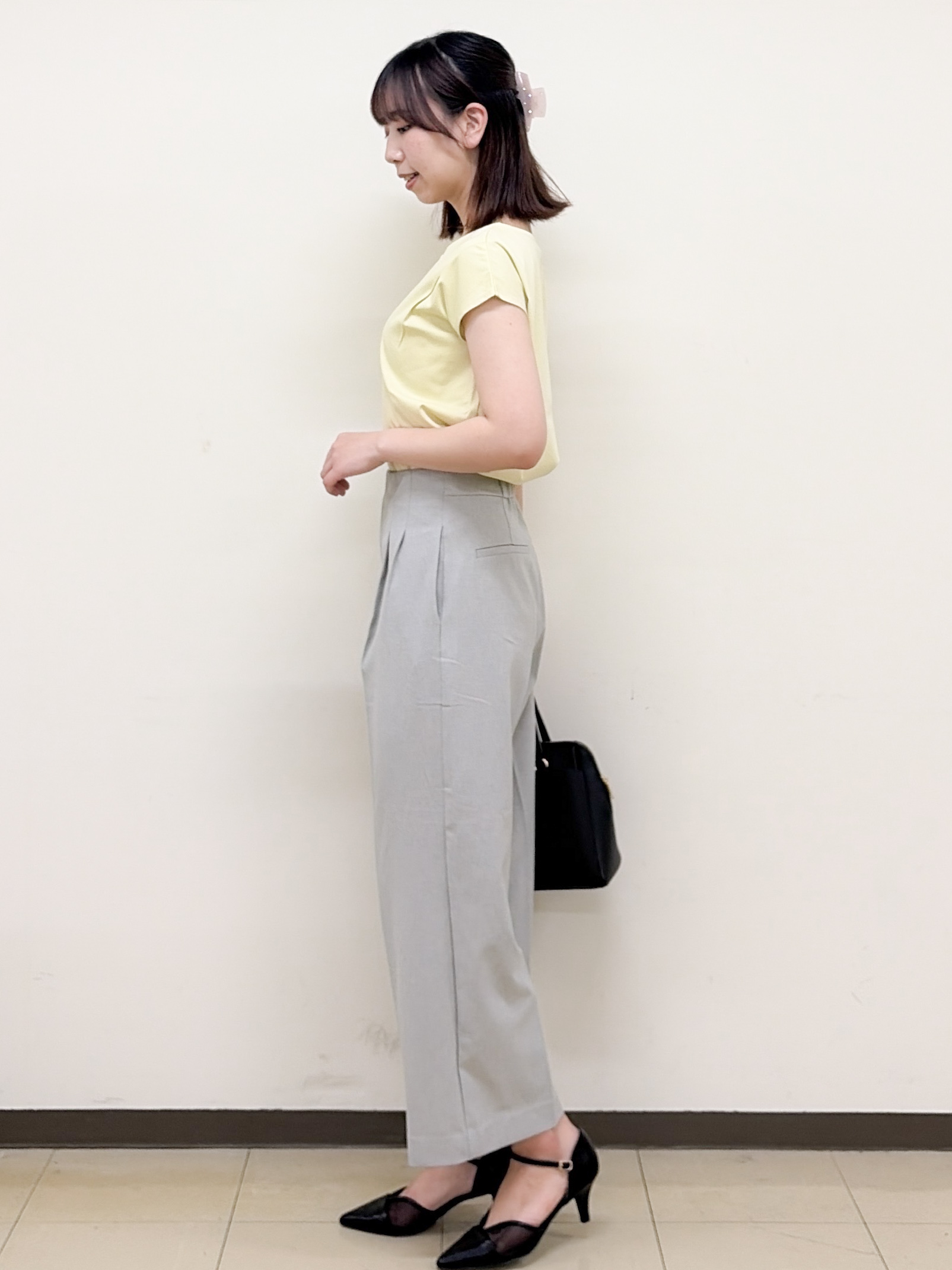 yurinaさんの「index｜【接触冷感】ビジューキーネックフレンチトップス《UVケア／洗濯機OK／XS～3L／8col》」を使ったコーディネート