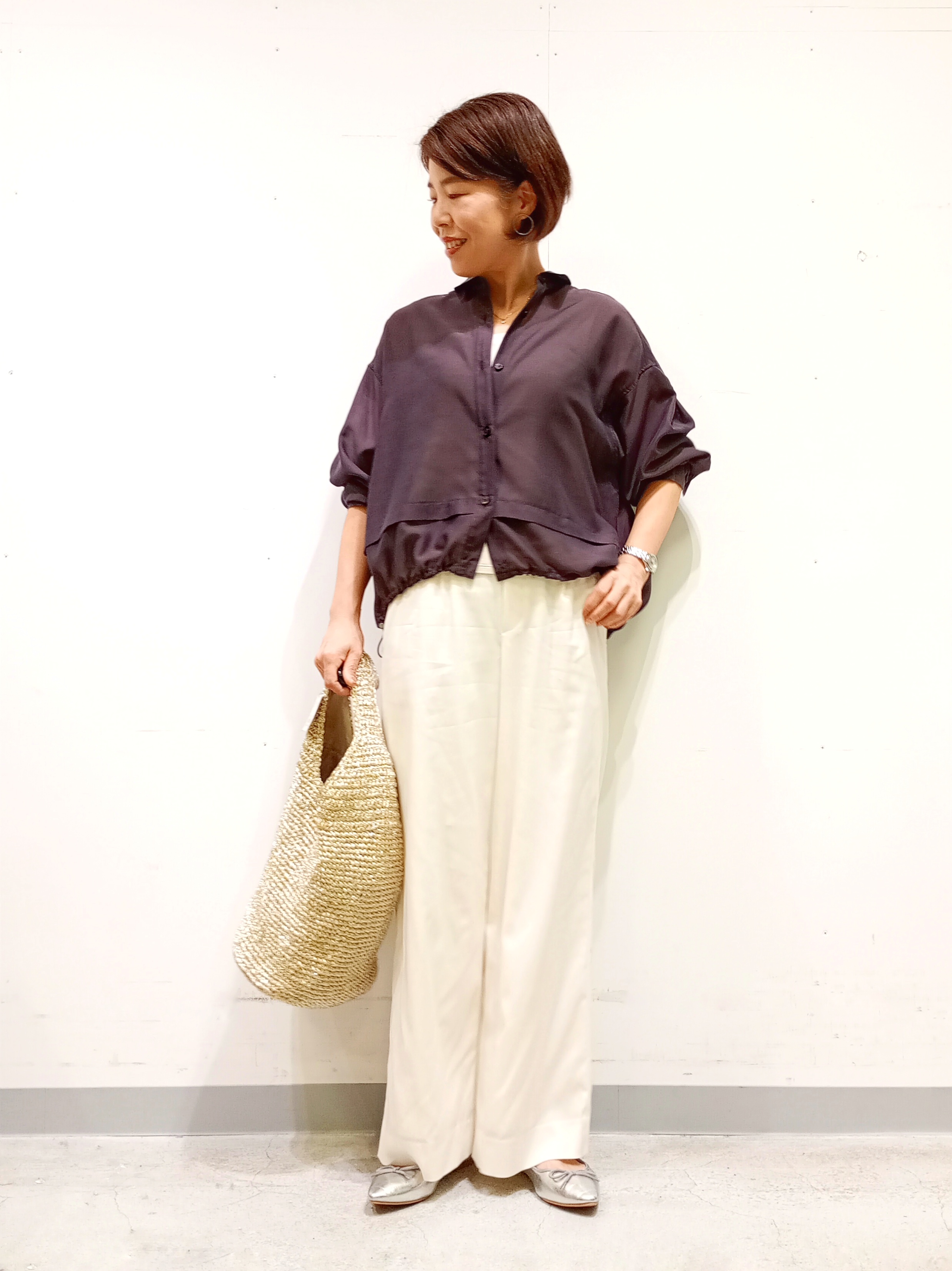 Kさんの「INDIVI｜【接触冷感／洗える／2WAY】ドロスト付 シアーシャンブレーシャツ」を使ったコーディネート