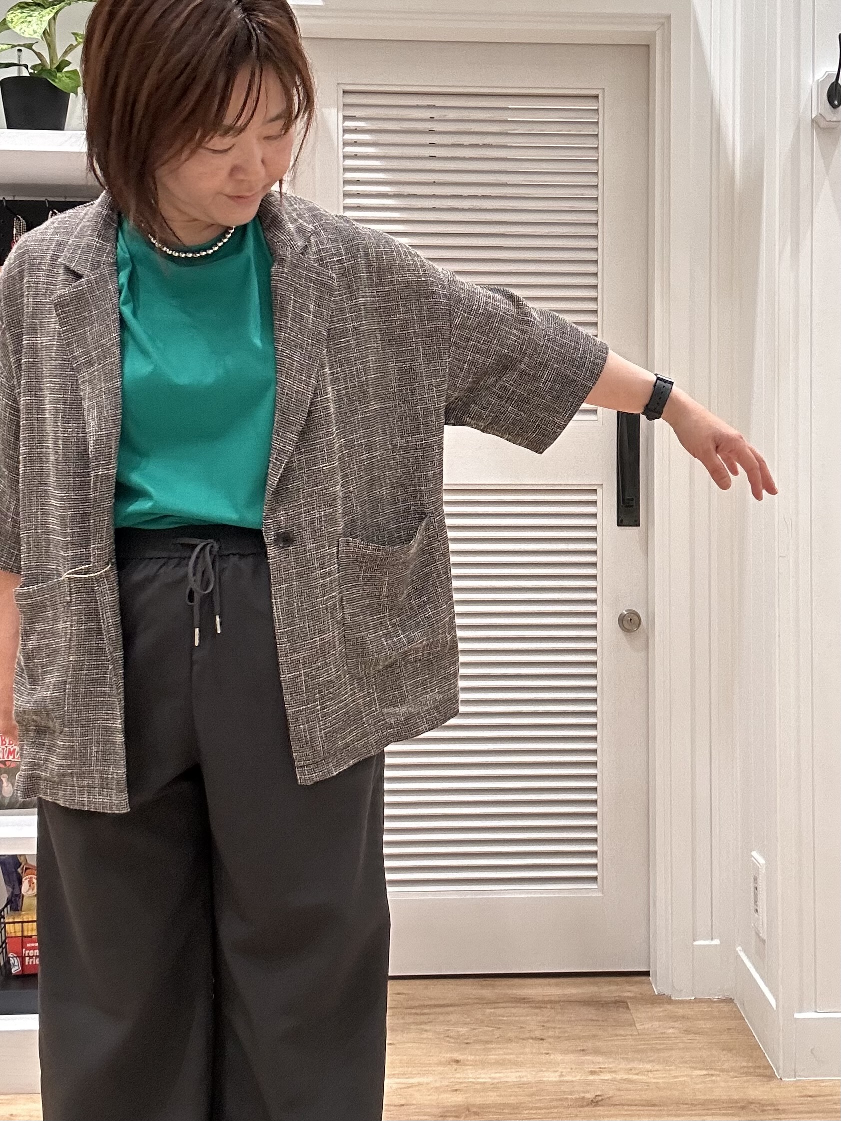 Aiさんの「Dessin｜【接触冷感/セットアップ可】セミワイドストレートパンツ」を使ったコーディネート