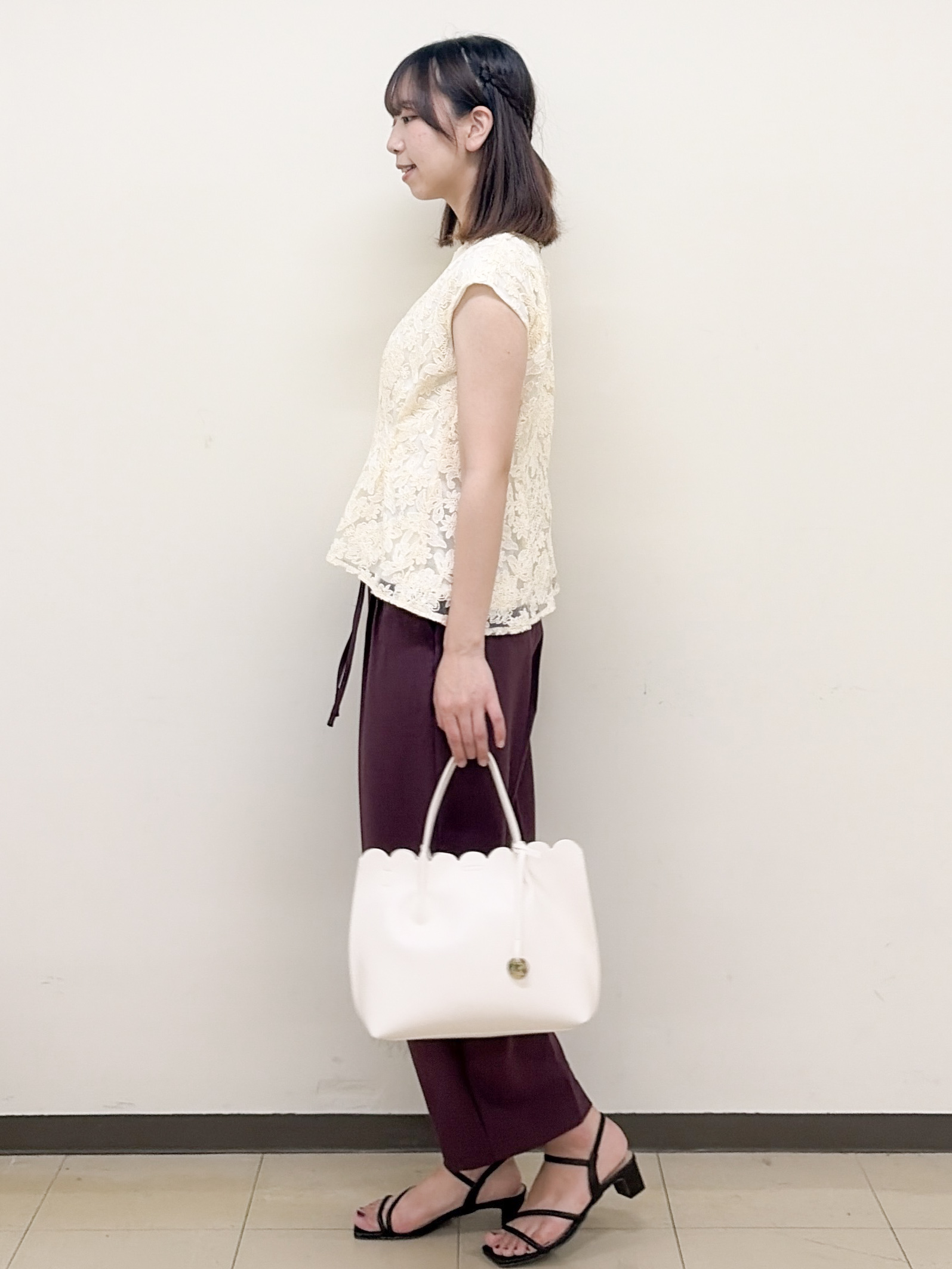 yurinaさんの「index｜シアーフラワー刺繍ペプラムブラウス【イージーアイロン／洗濯機OK】」を使ったコーディネート