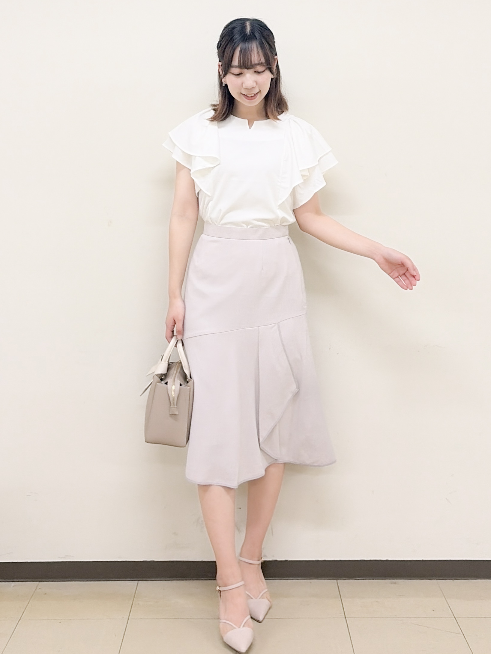 yurinaさんの「index｜【接触冷感】ダブルフレアキーネックトップス《UVケア／洗濯機OK》」を使ったコーディネート